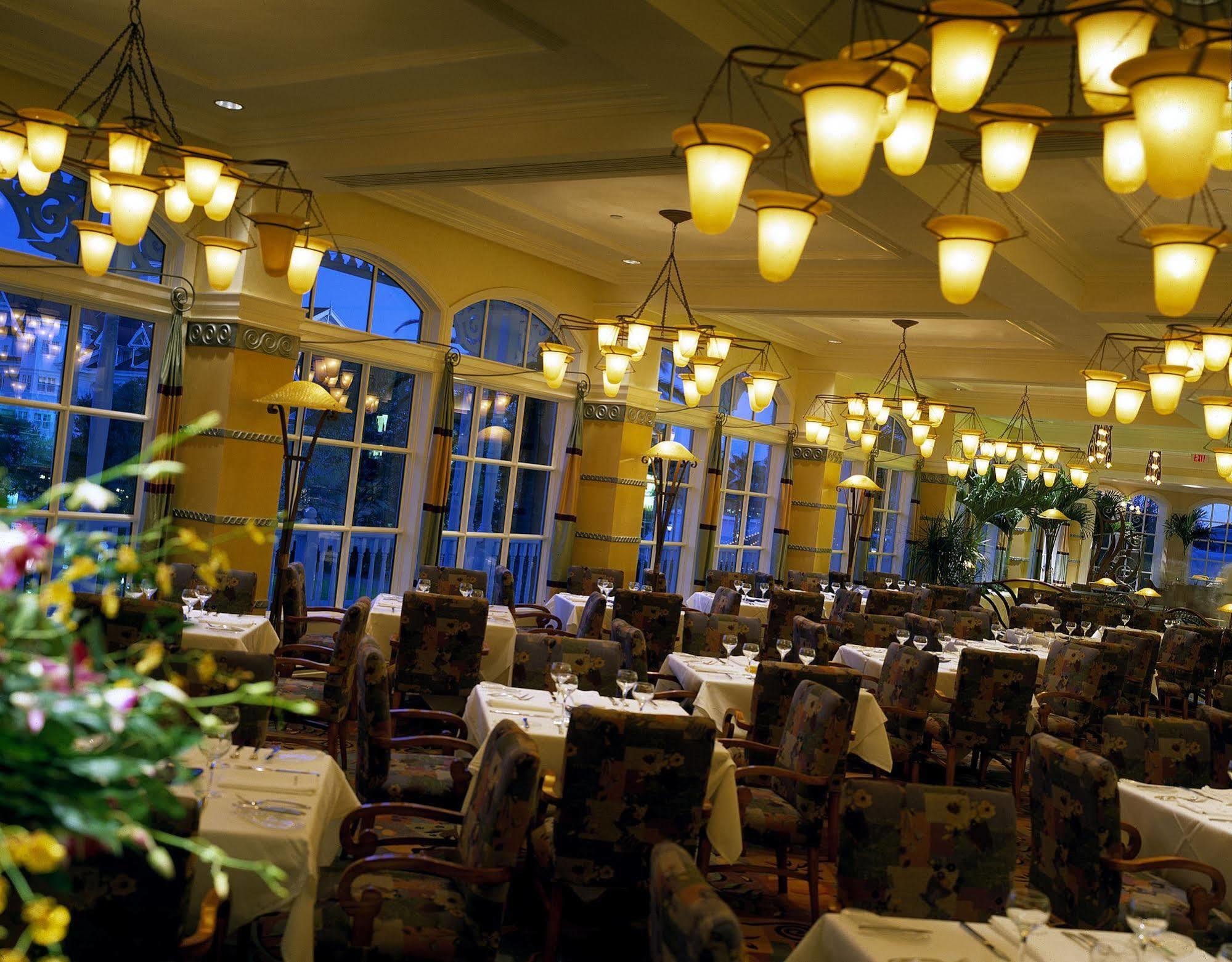 Resort Disney's Grand Floridian And 4*