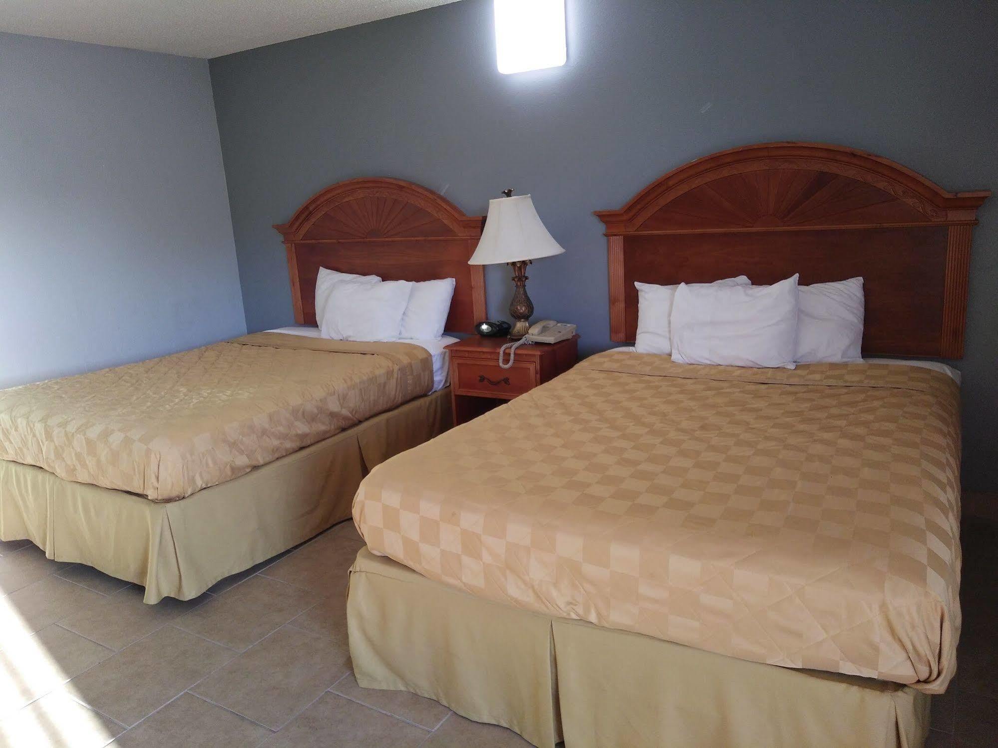 Motel Travelodge By Wyndham 2*