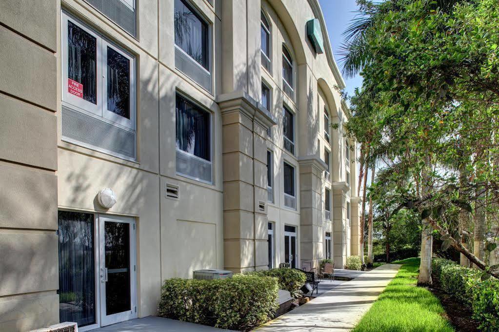 Home2 By Hilton Ft. Lauderdale Hotel 3*