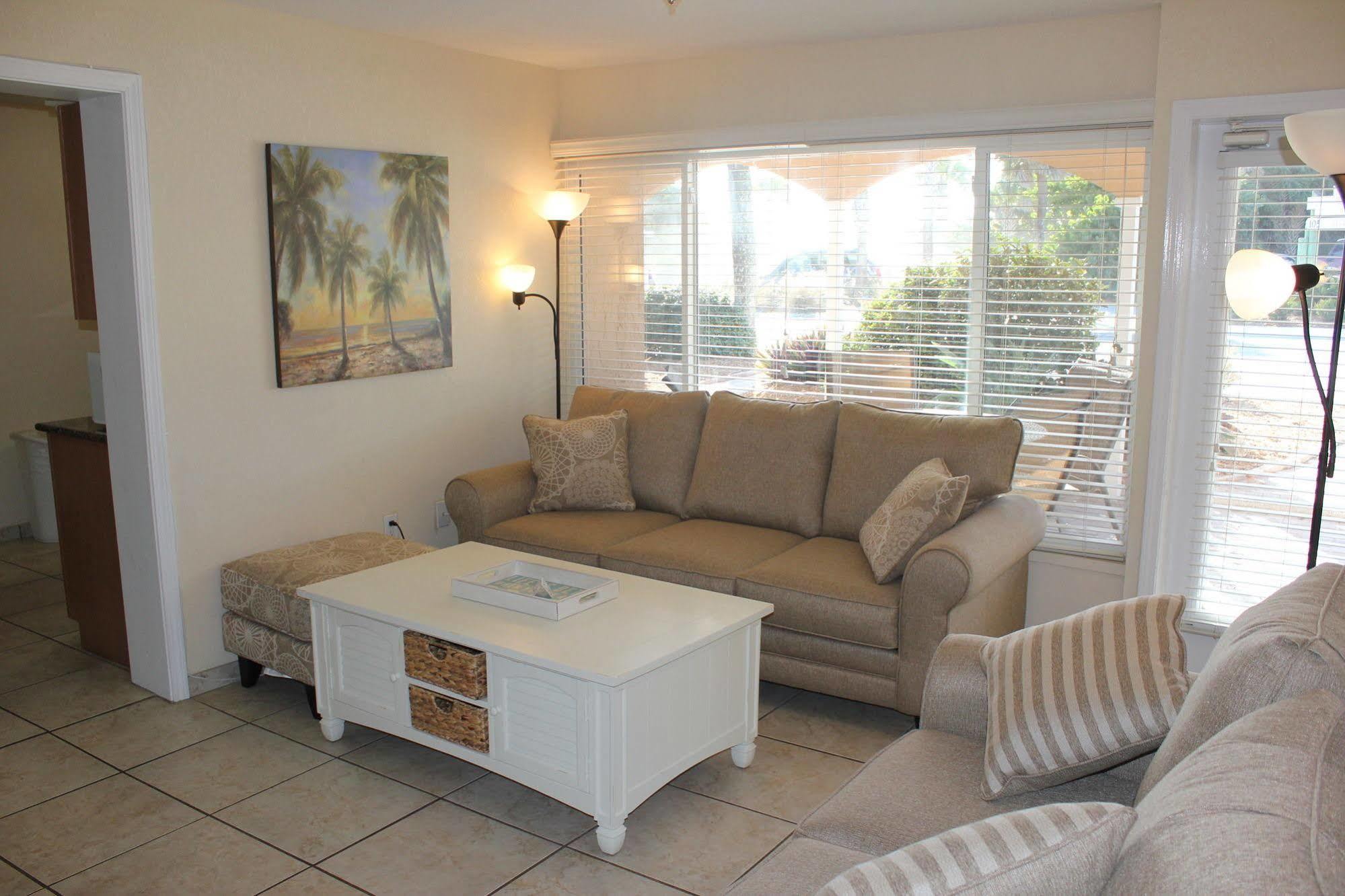 A Retreat On Casey Key Nokomis