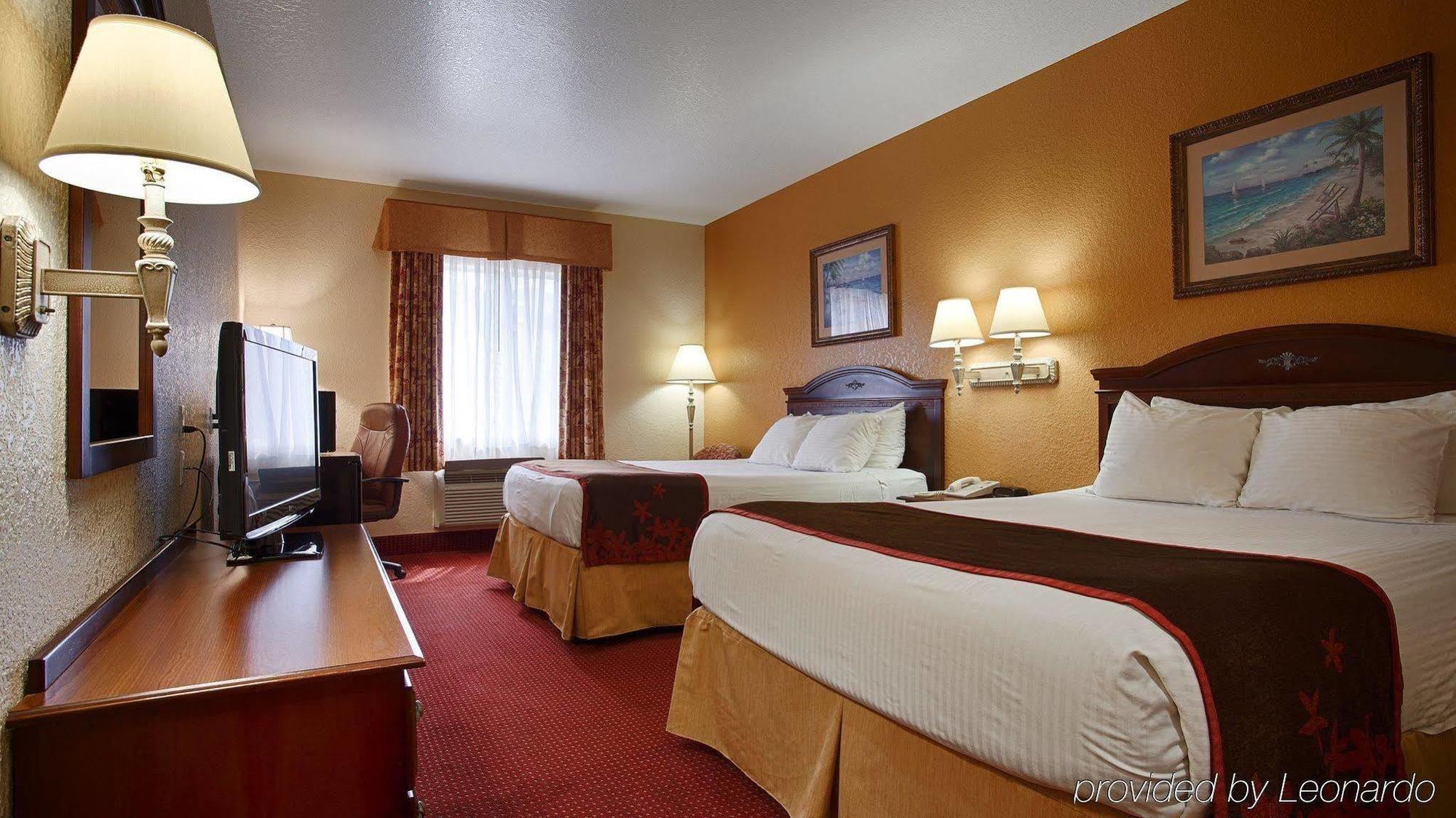 Western Edgewater Hotel