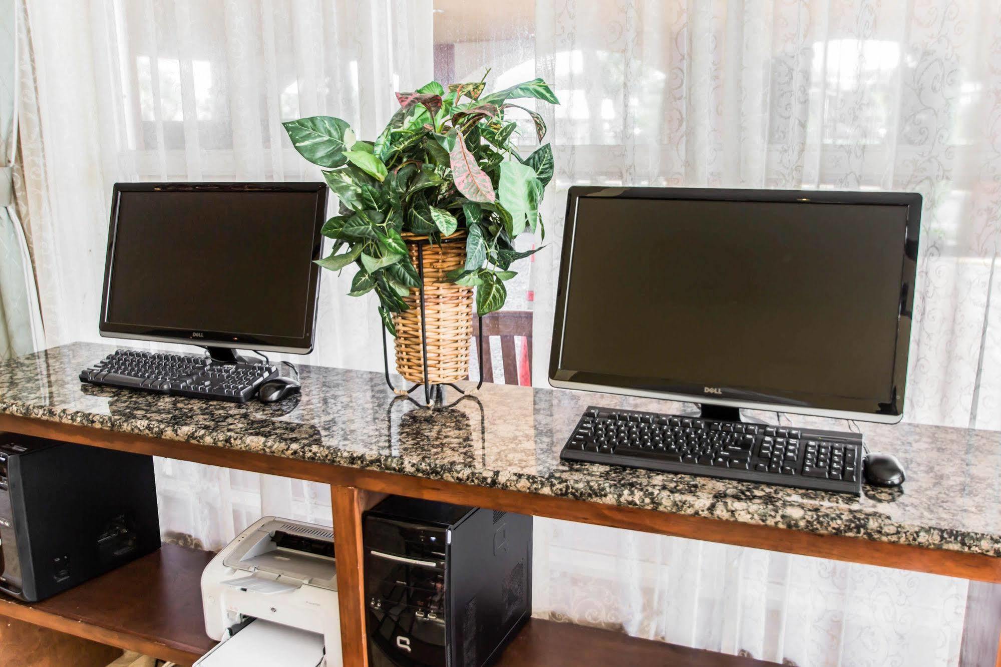 Stayable At Florida Mall Hotel 3*