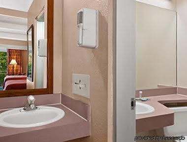 Travelodge By Wyndham 2*