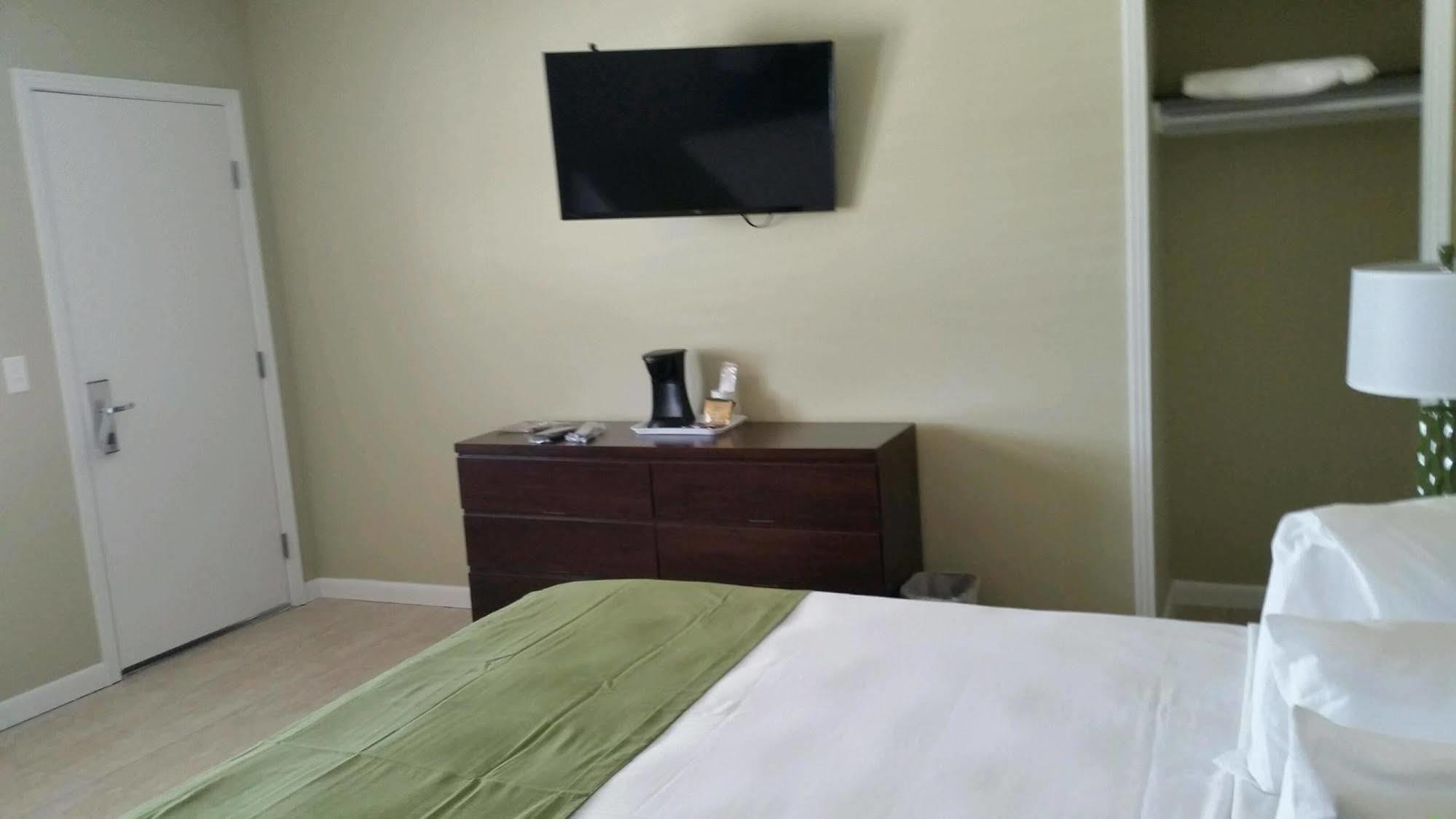 Island Shores Motel