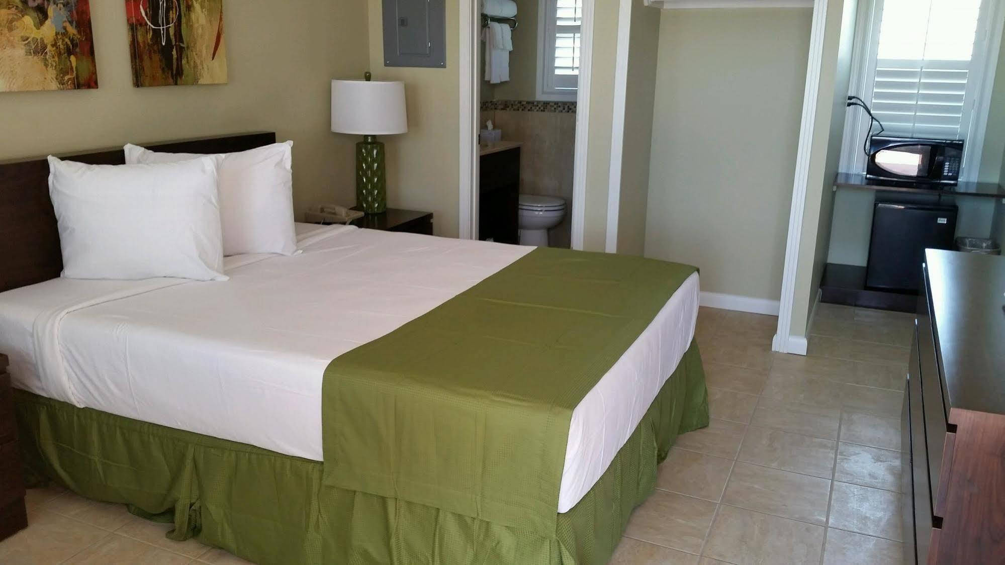 Island Shores Motel