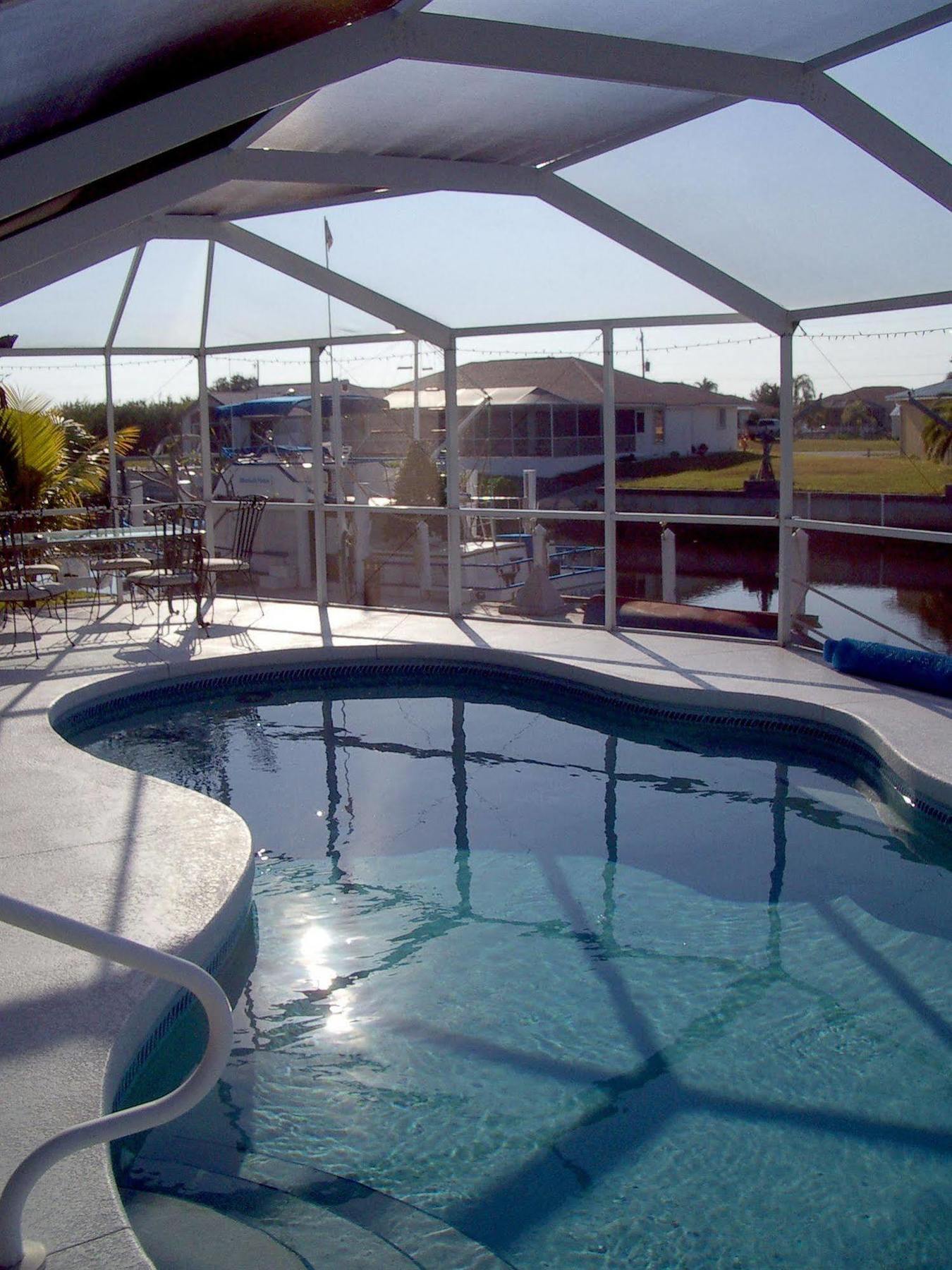 Tropical Paradise Hotel Port Charlotte
