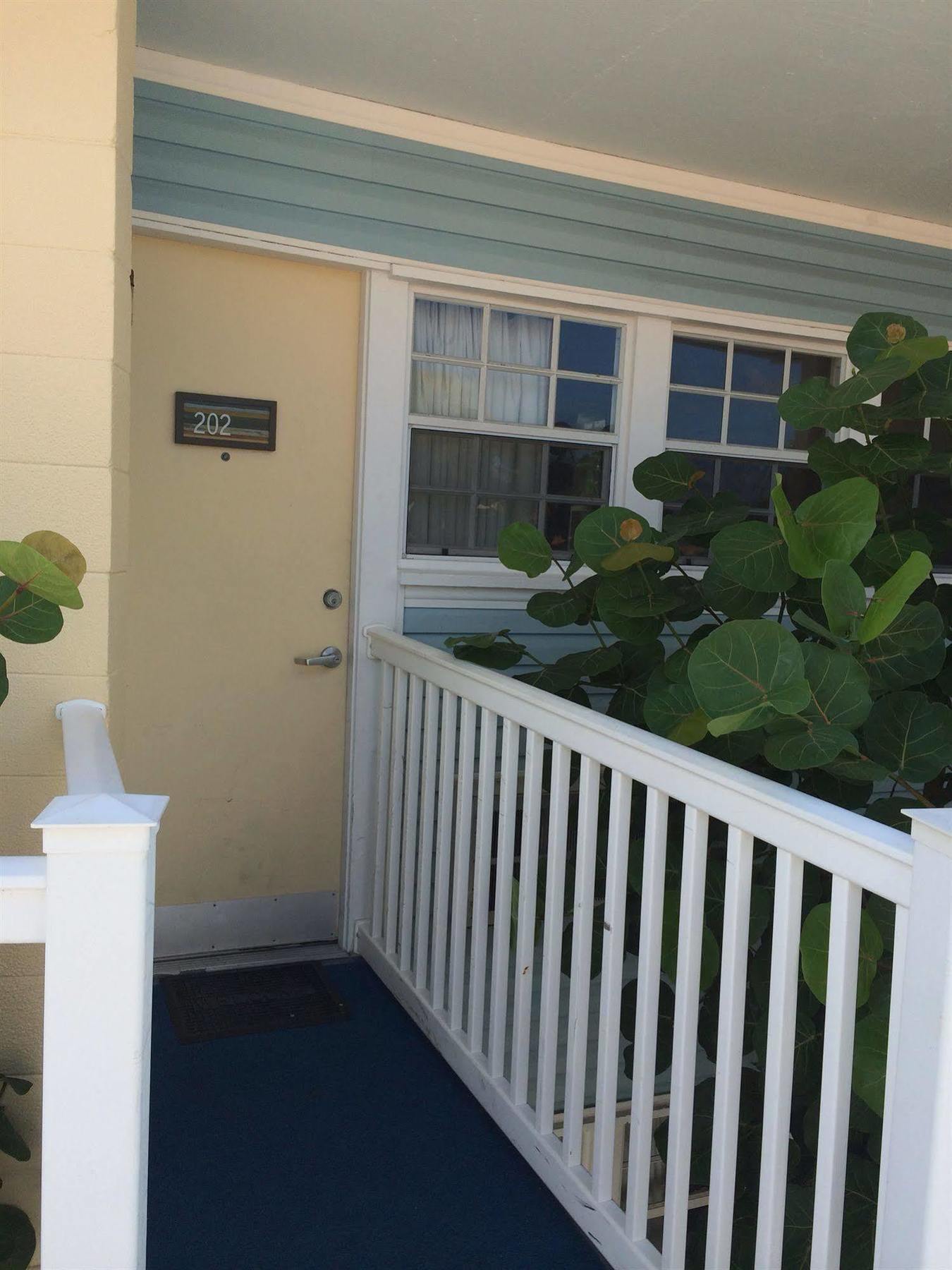 Coquina On The Lido Key (Sarasota)
