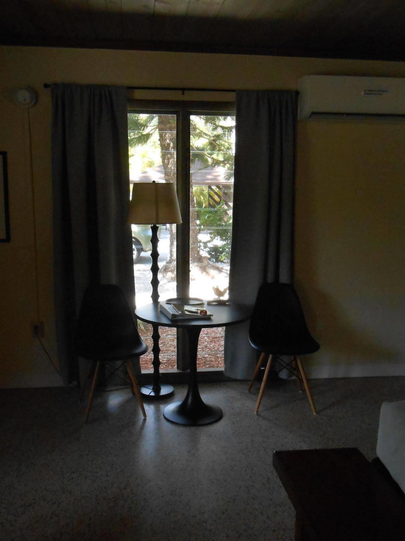 Parrot Nest Inn