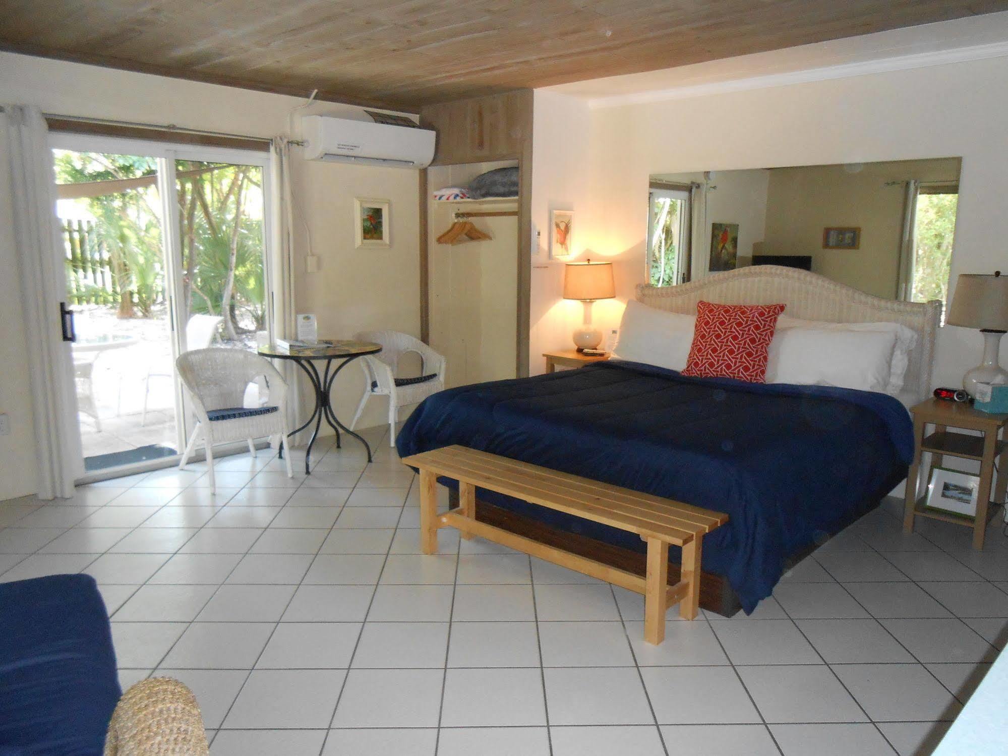 Inn Parrot Nest Sanibel
