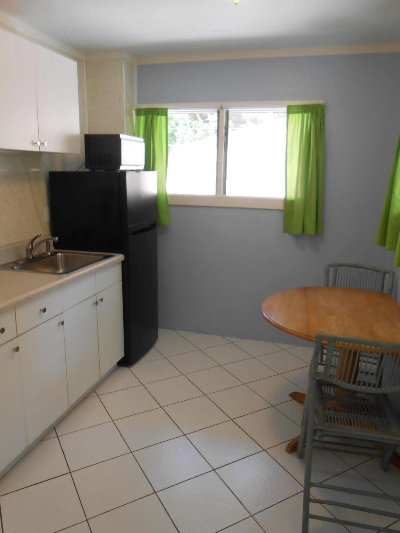 Parrot Nest Inn Sanibel