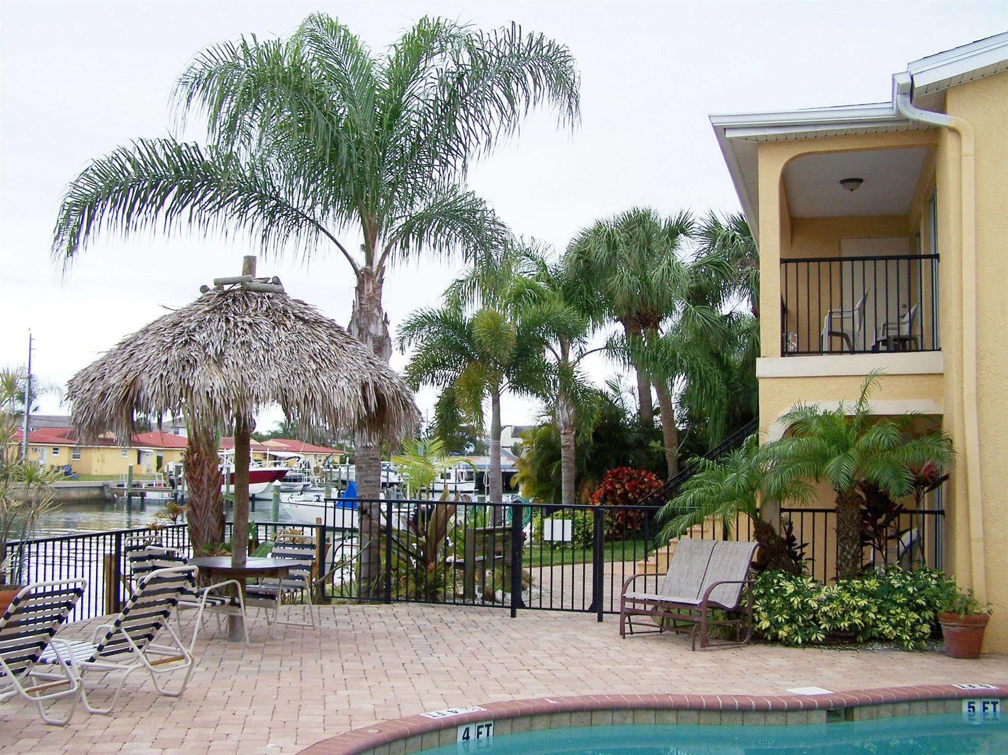 Coconut Villas 2*