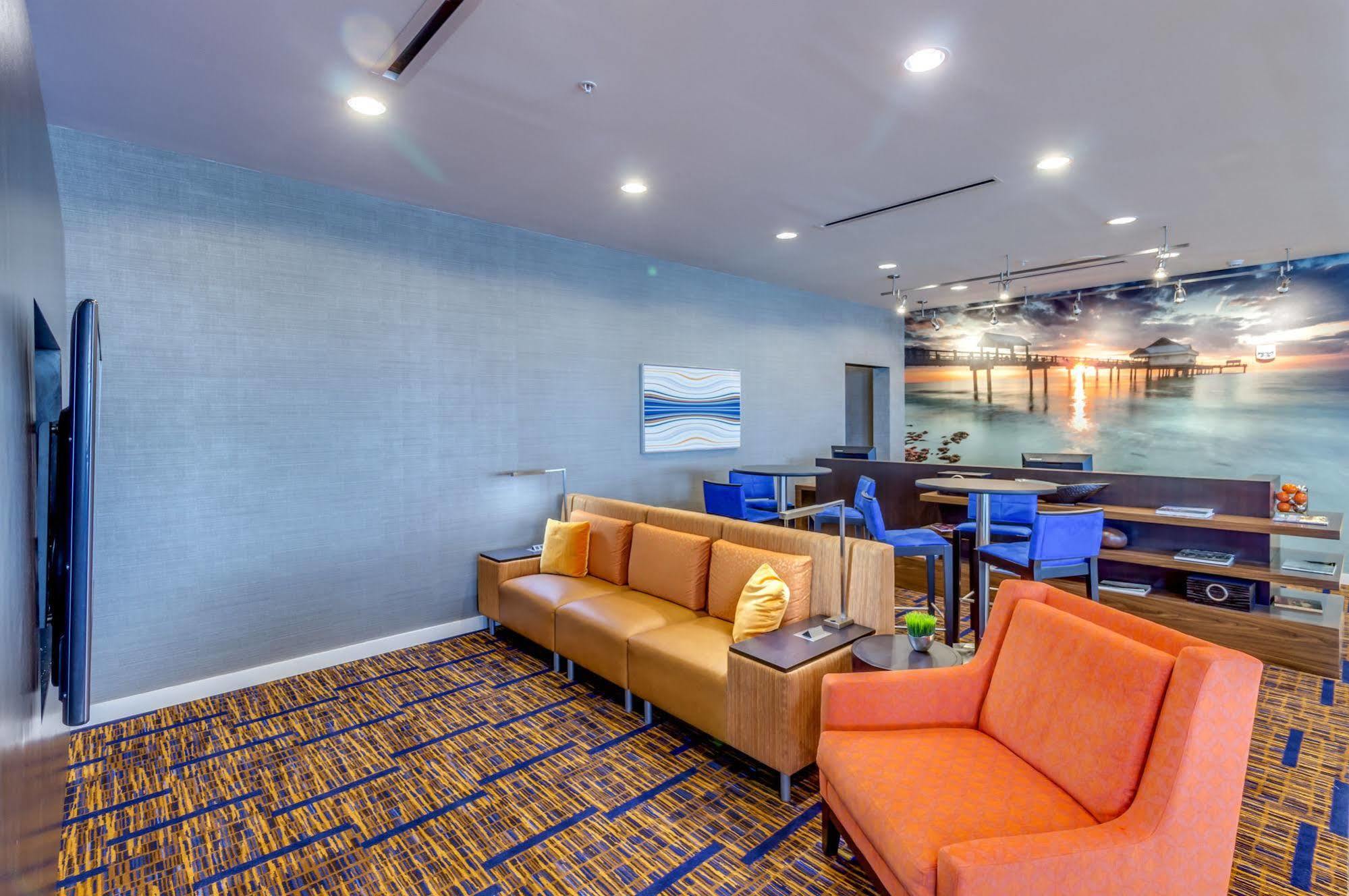 Courtyard By Marriott St. Petersburg Clearwater/madeira
