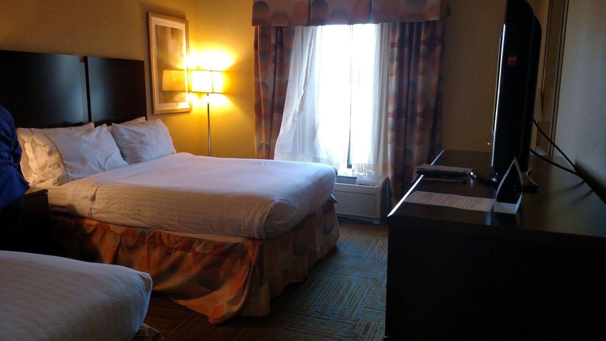 Express & Perry, An Ihg Hotel Perry