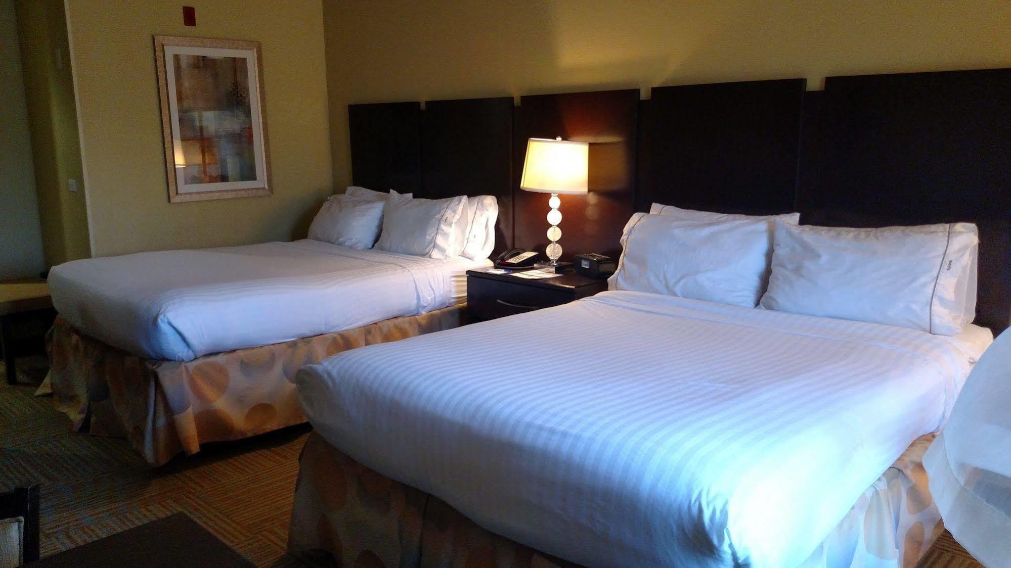 Express & Perry, An Ihg Hotel Perry