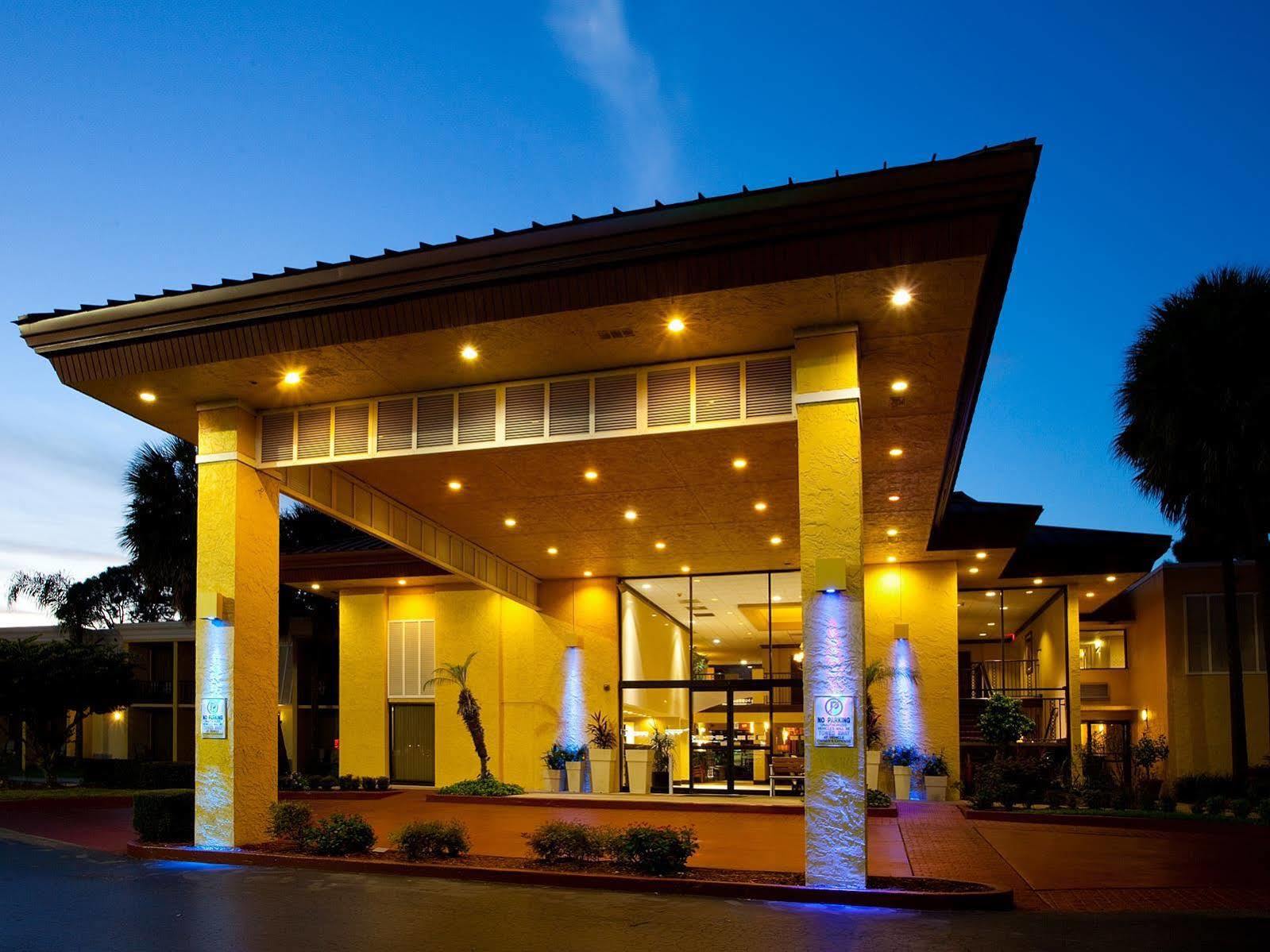 Western International Speedway Hotel