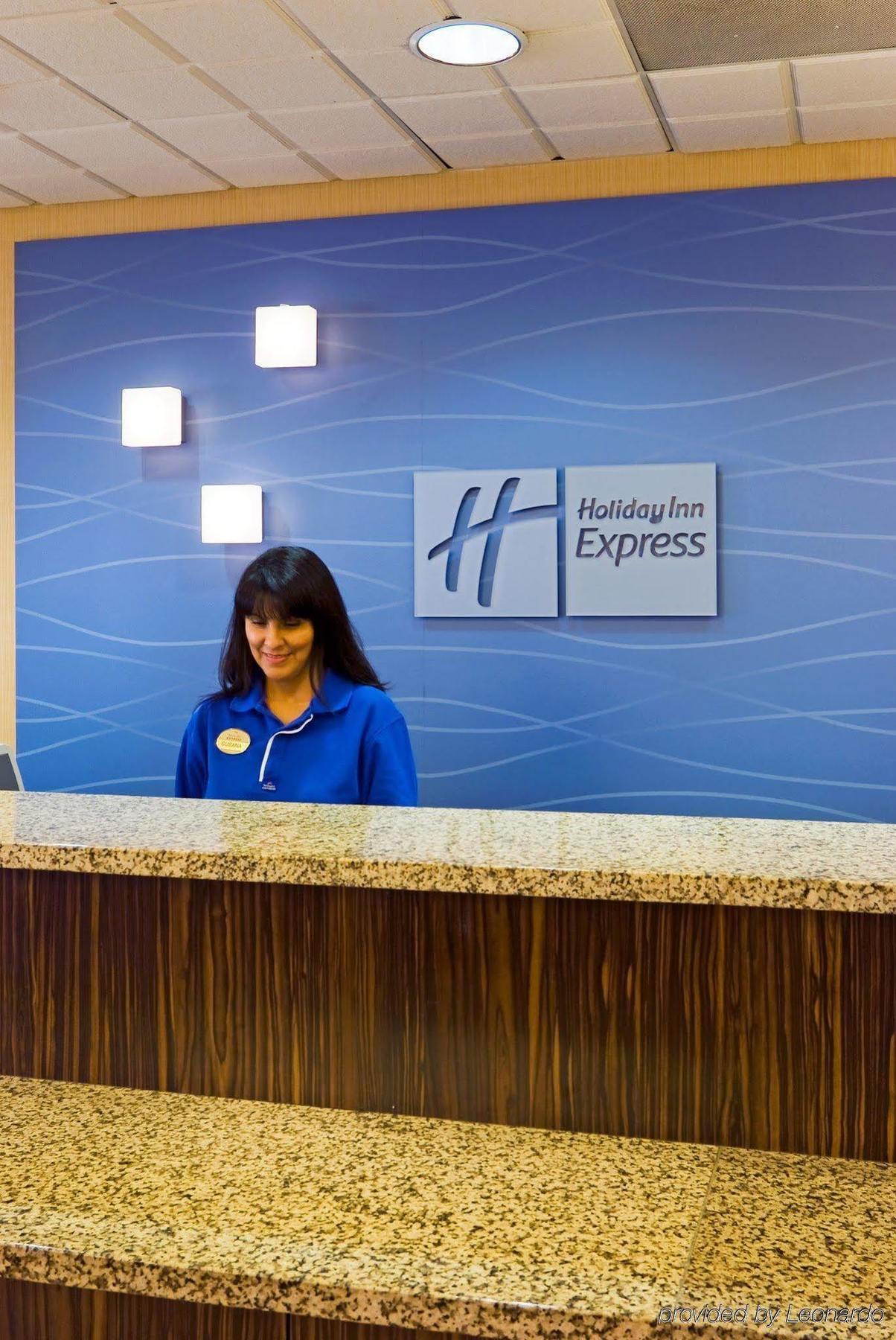 Express & East-miami By Ihg Hotel Kendall