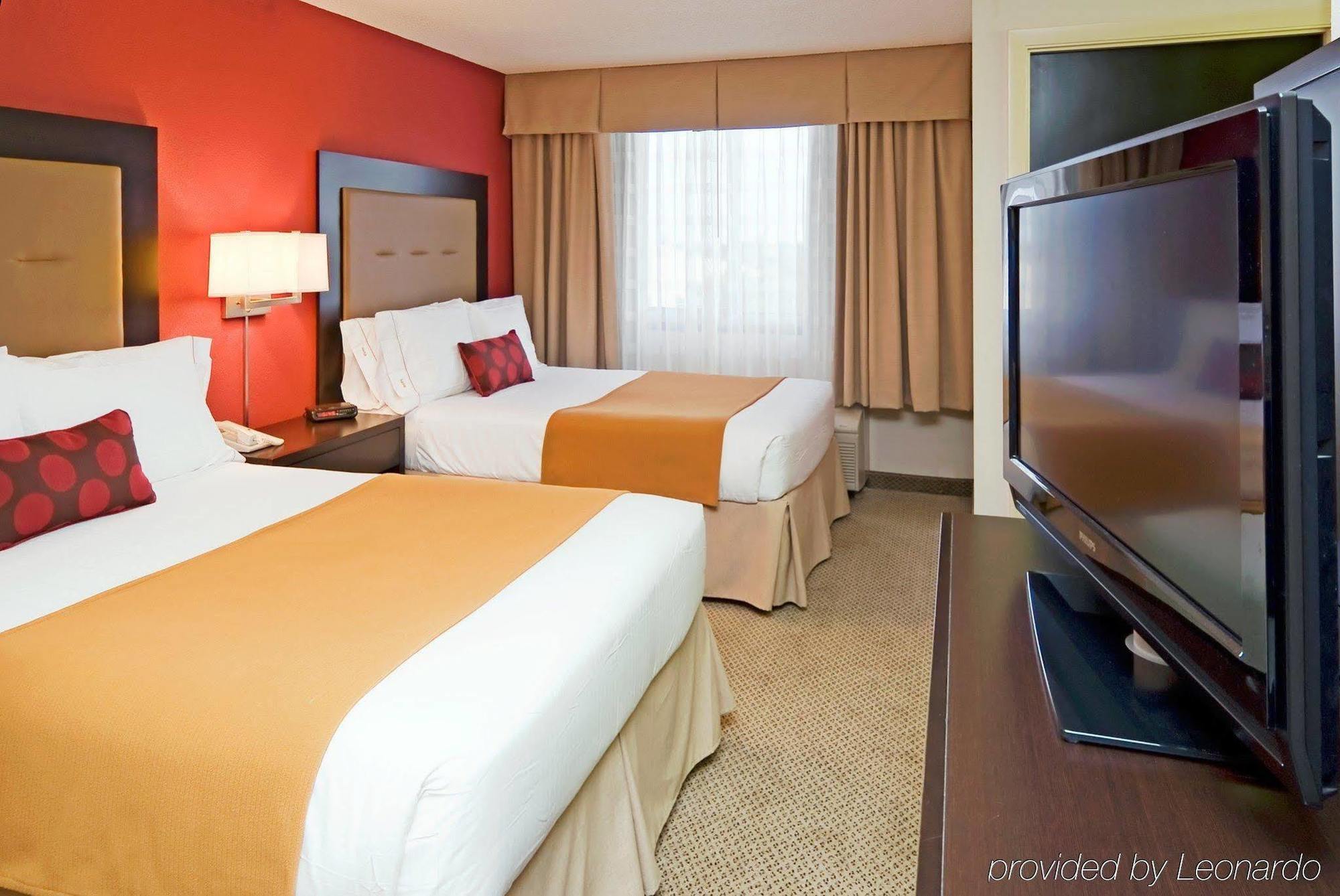 Hotel Express & East-miami By Ihg