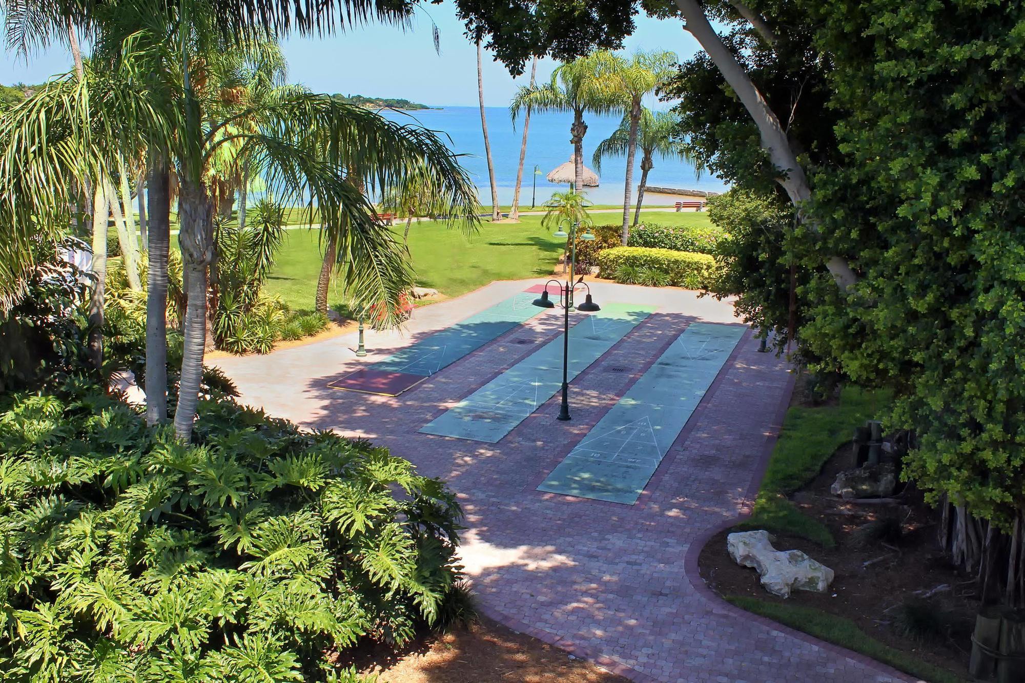 Magnuson Marina Cove 3* St. Petersburg