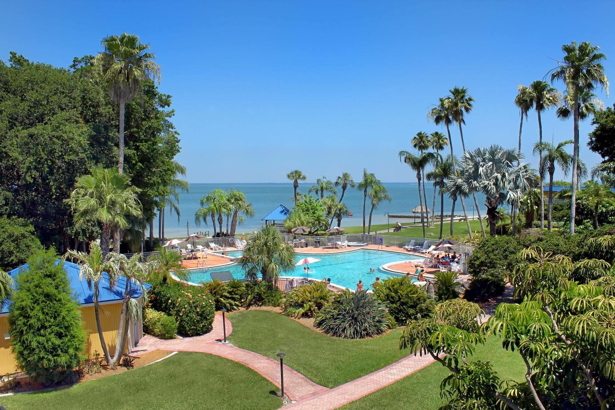 Magnuson Marina Cove Hotel 3*