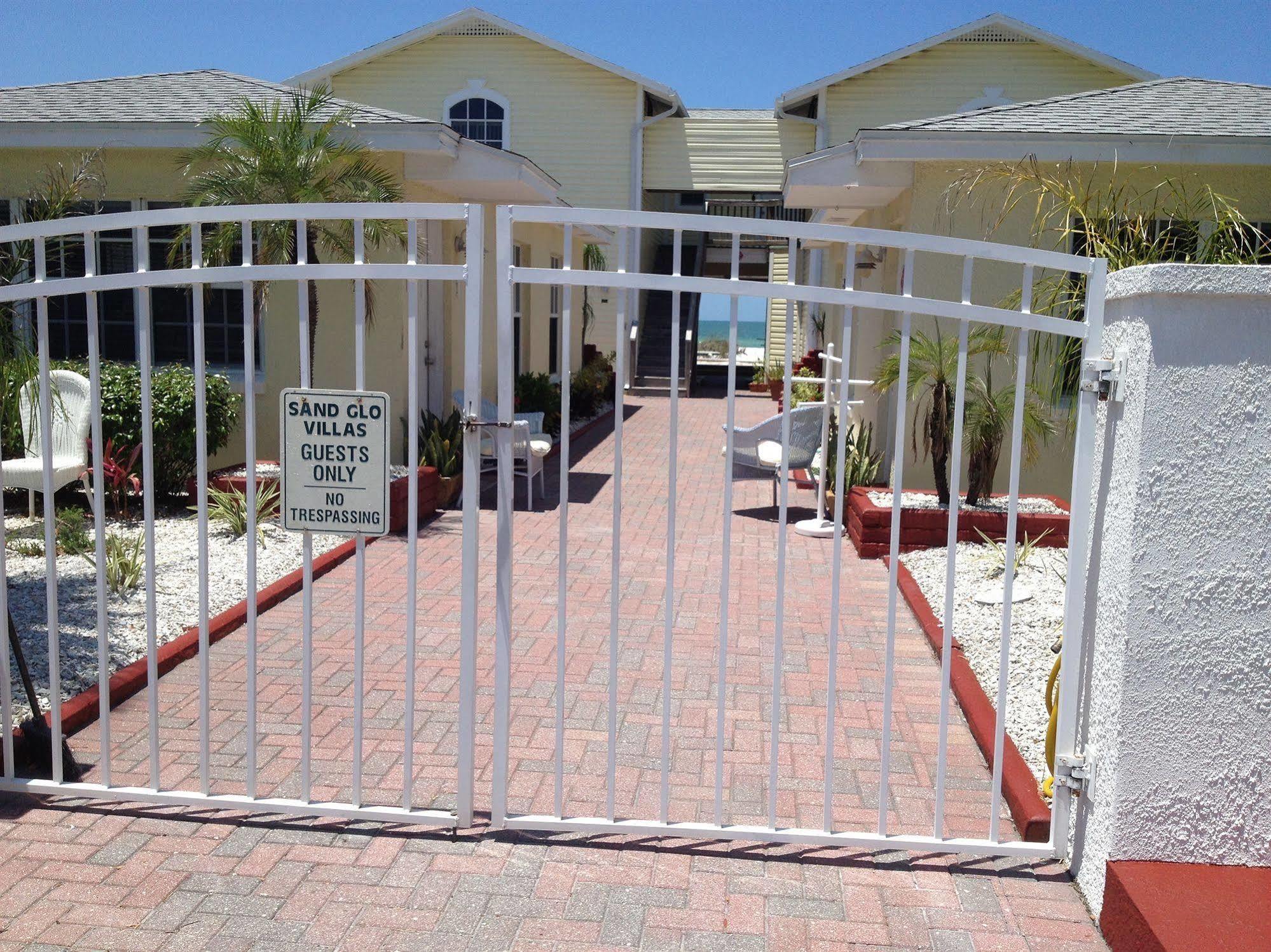 Sand Glo Villas *
