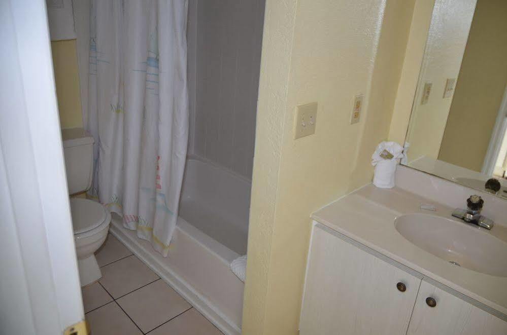 Island 2* Cocoa Beach