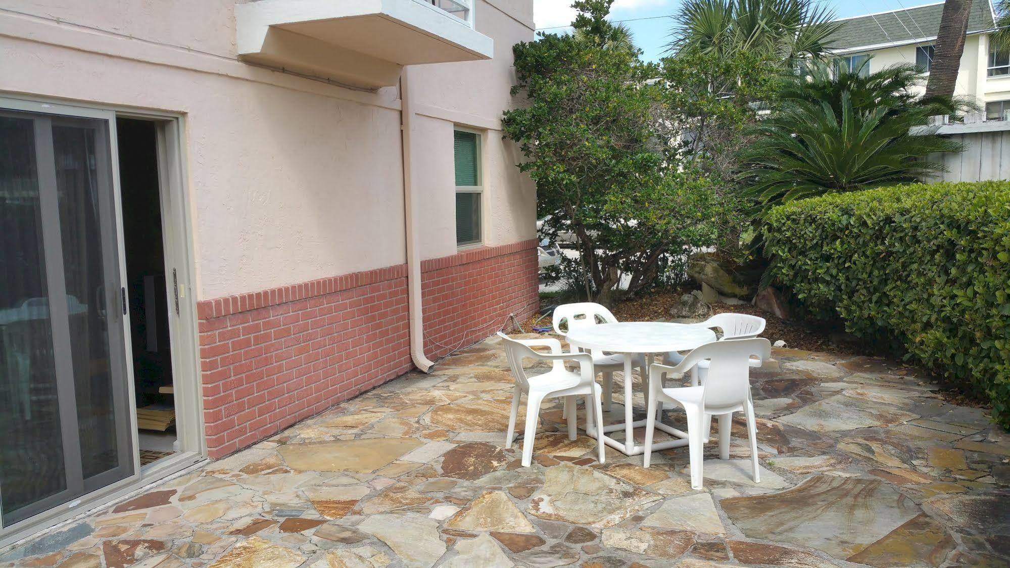 Friendly Native 3* St. Pete Beach