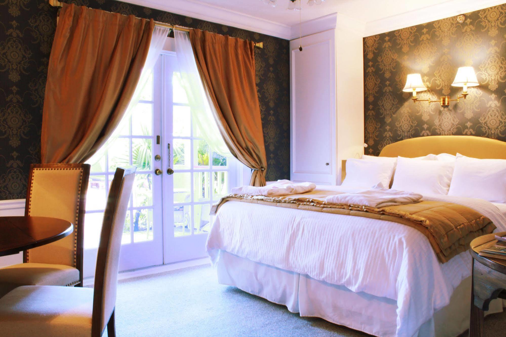 The Riverview - New Smyrna Hotel 3*