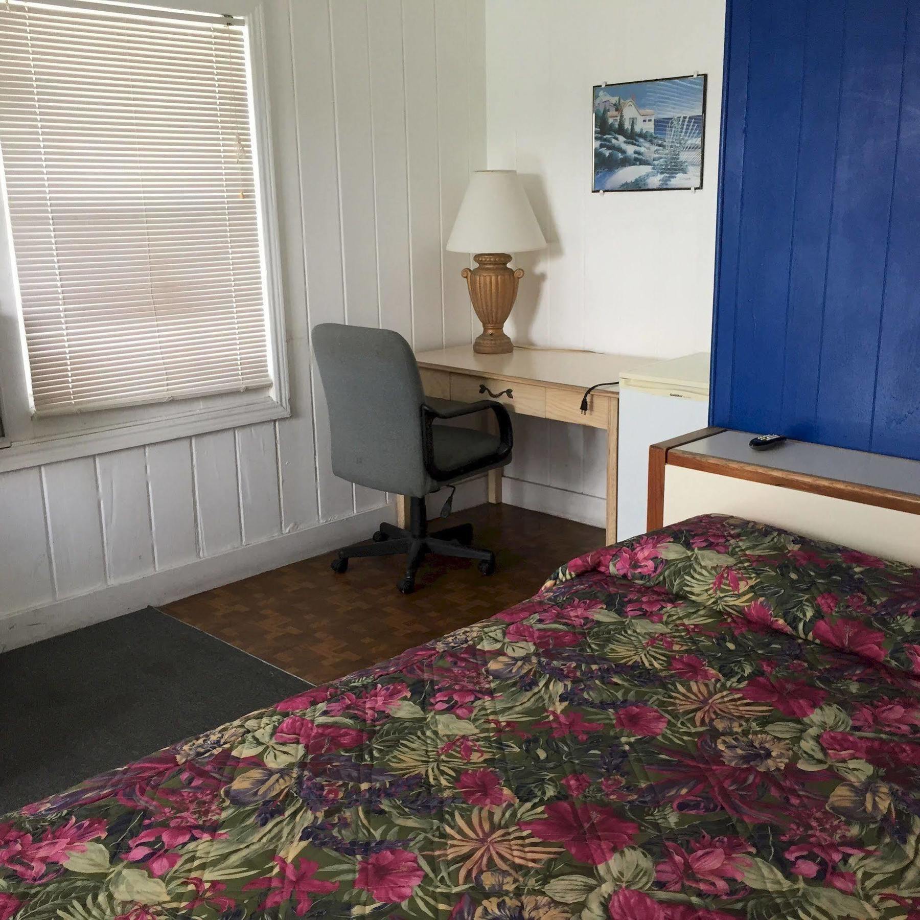 Royal Palms Motel