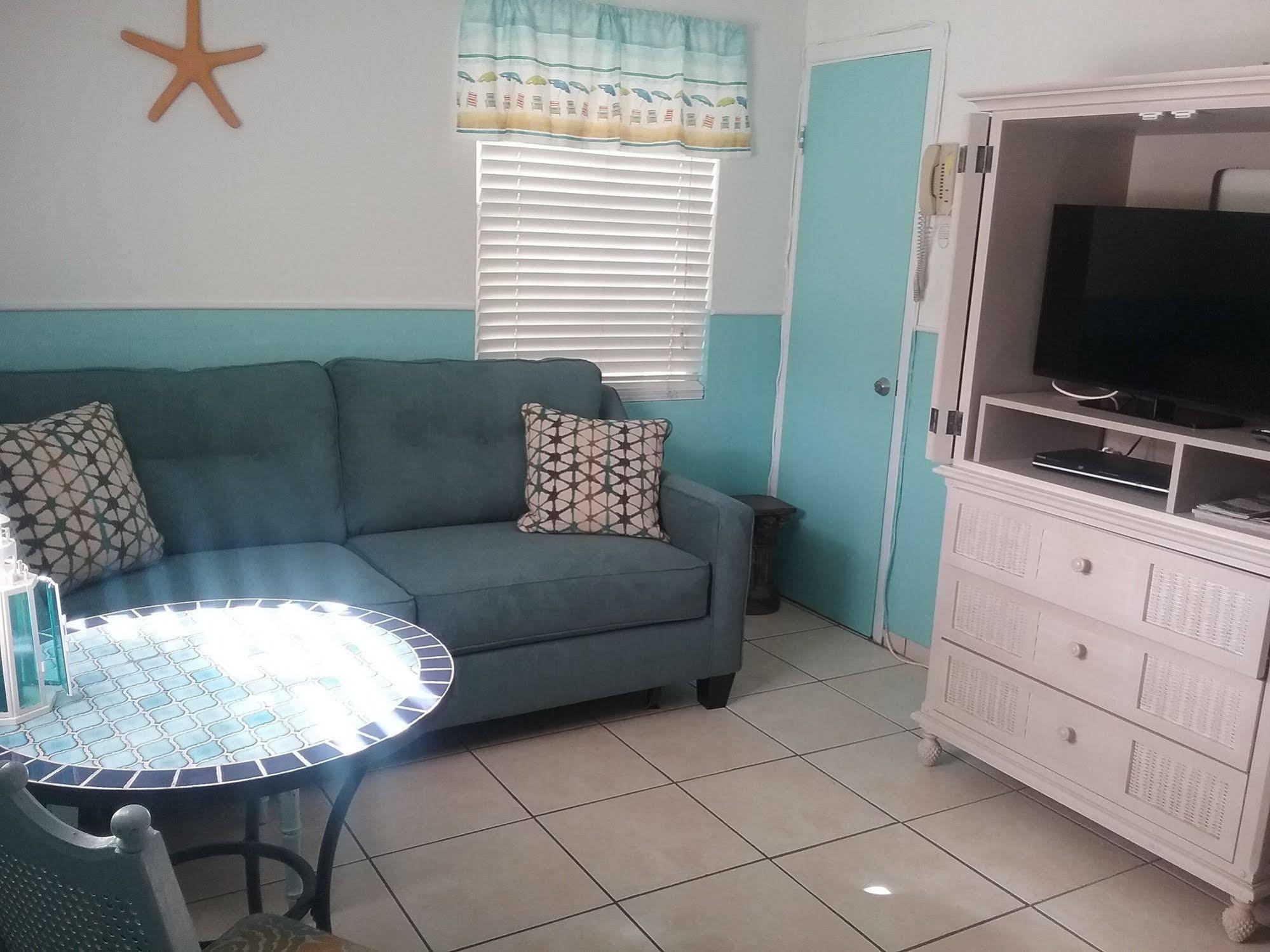 Tropical Bay Extend A Suites 2*