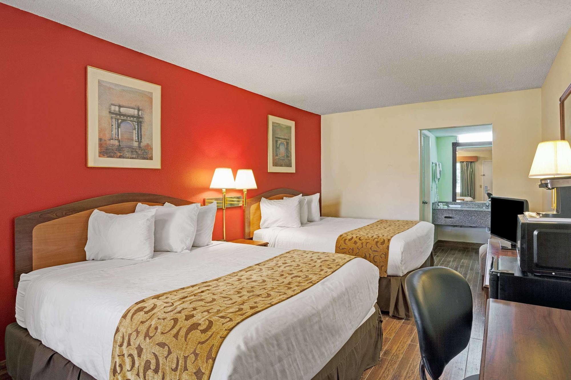 Days By Wyndham South Memorial Hospital Motel 2*