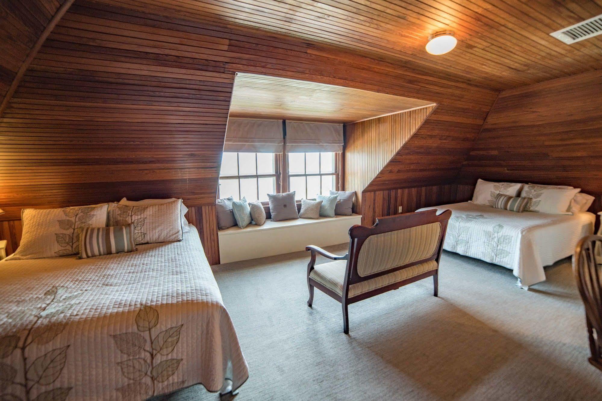 Bed & Breakfast Night Swan Intracoastal
