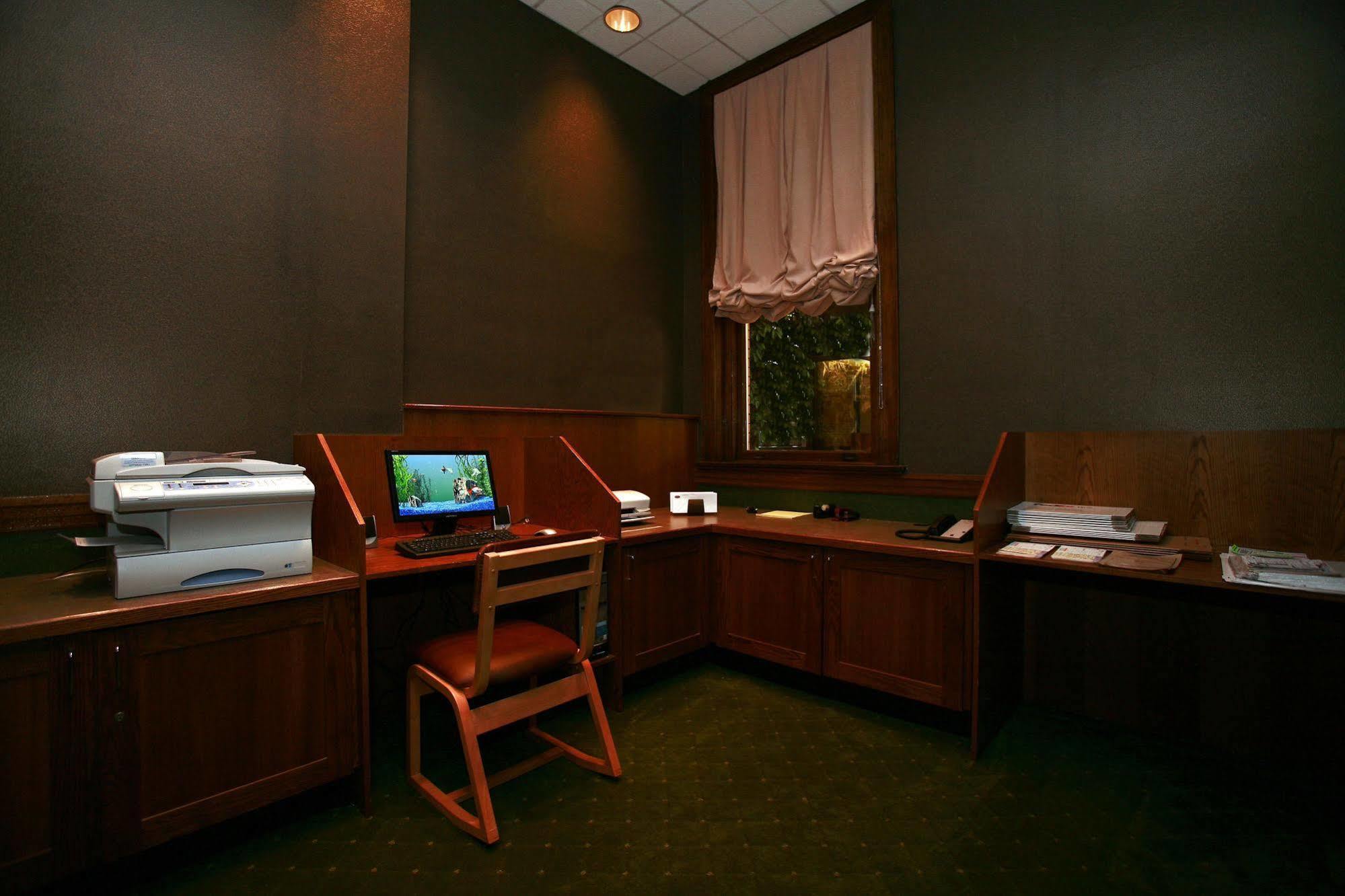 Crowne Plaza Grand Hotel Pensacola