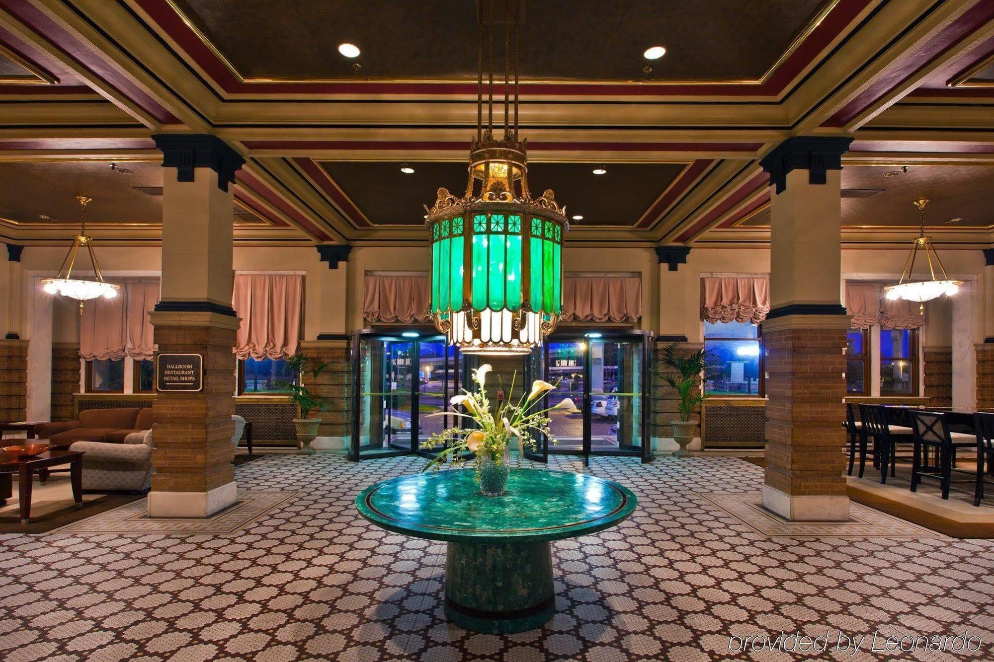 Crowne Plaza Grand 4* Pensacola