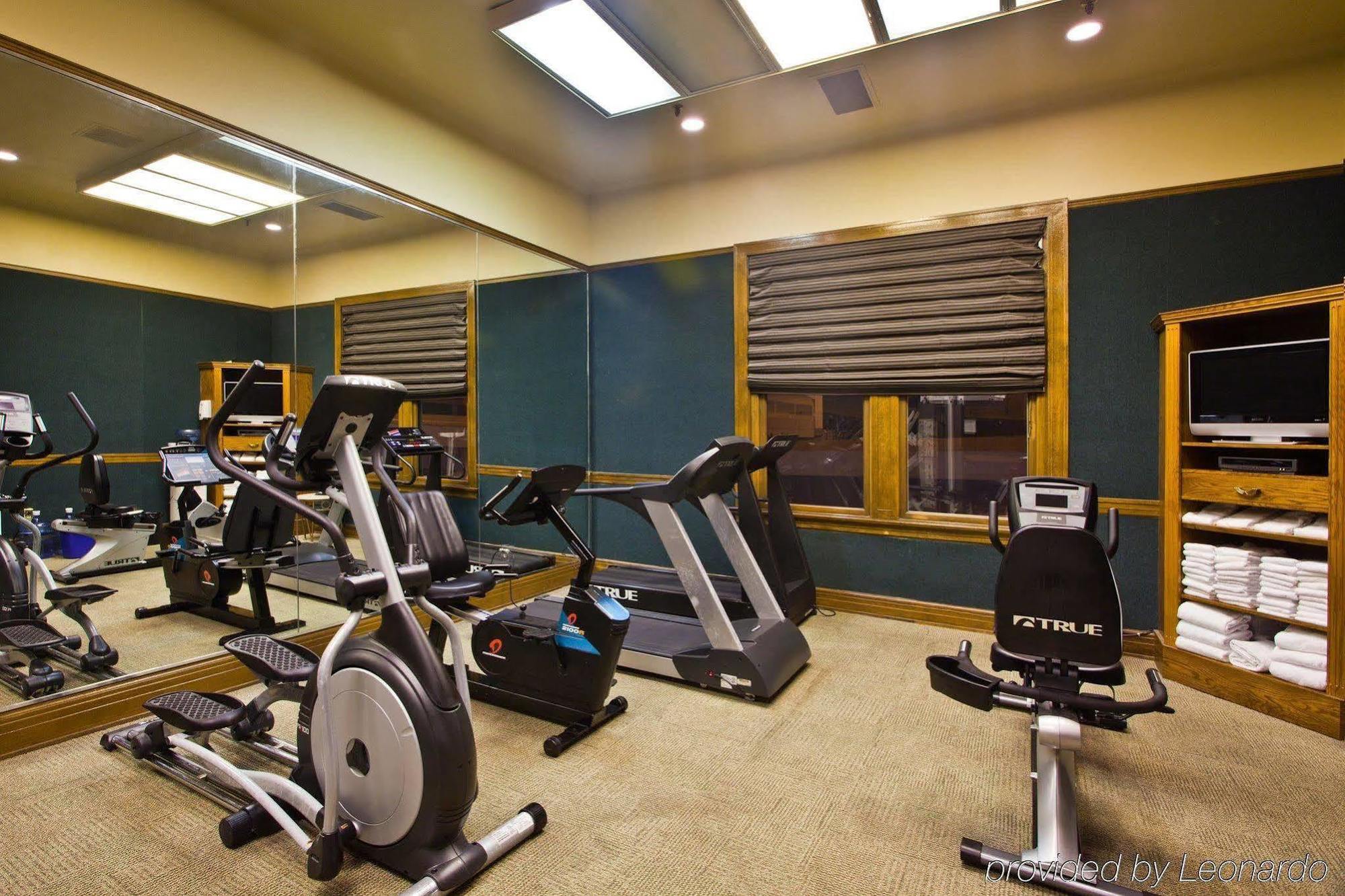 Crowne Plaza Grand Hotel 4*