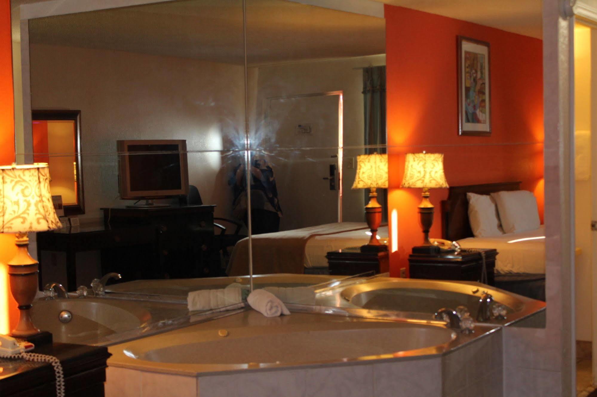 Clarion & Kissimmee-lake Buena Vista South Hotel 3*