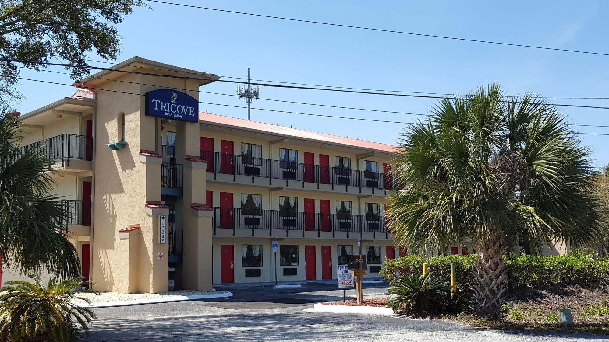 Tricove & Hotel 2*