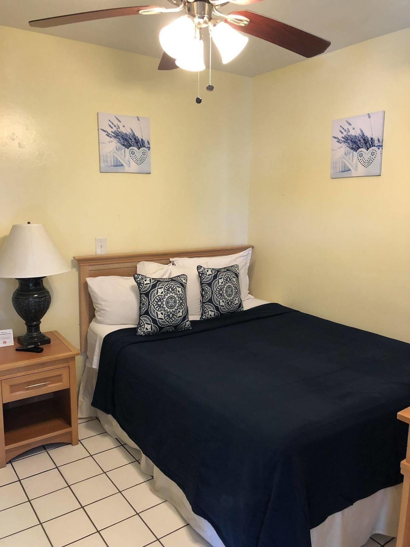 The Blue Wave Hotel 3*