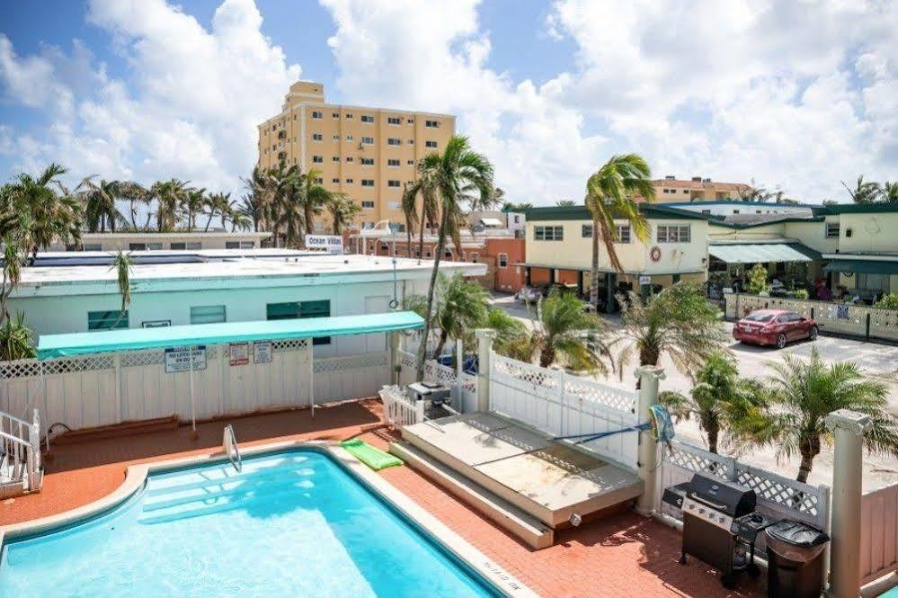 The Blue Wave Hotel Hollywood