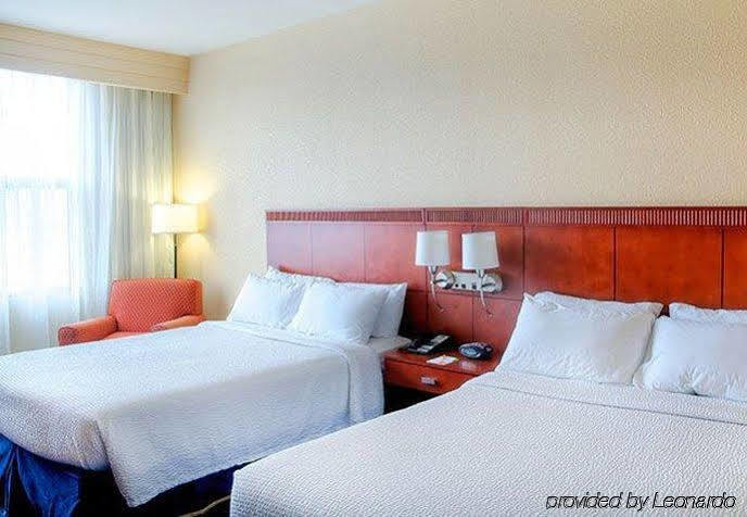 Courtyard By Marriott Downtown Hotel 3*