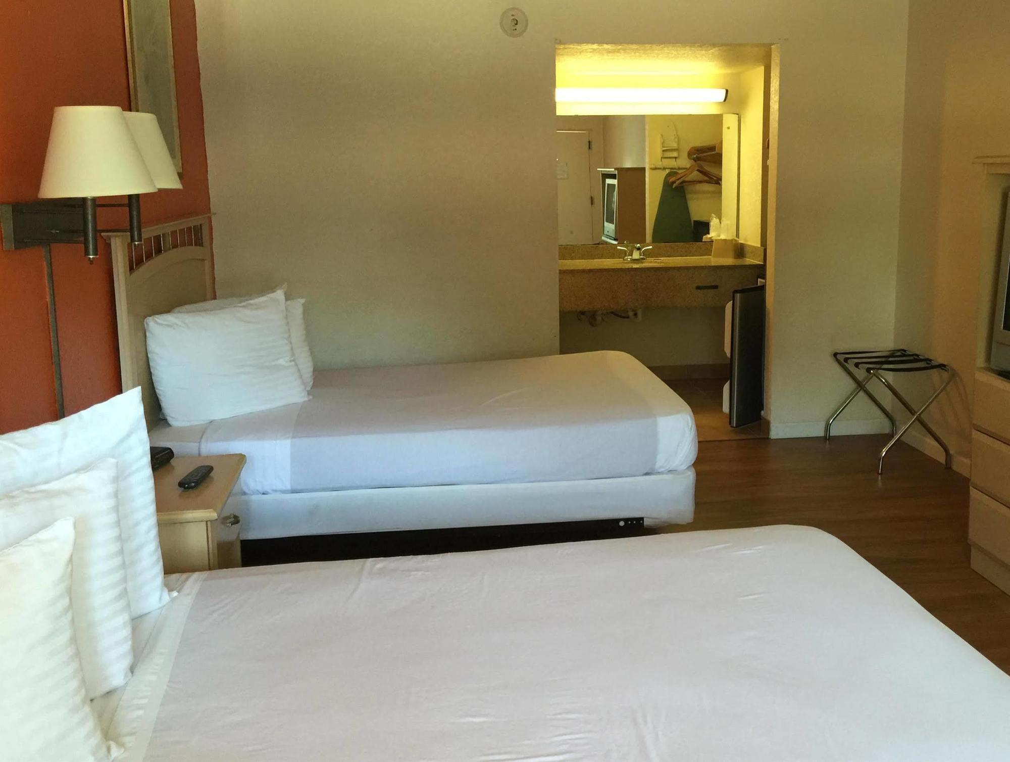 Country Hearth Inn- Motel