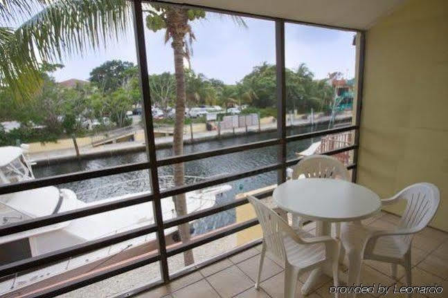 Waterside And Marina Key Largo