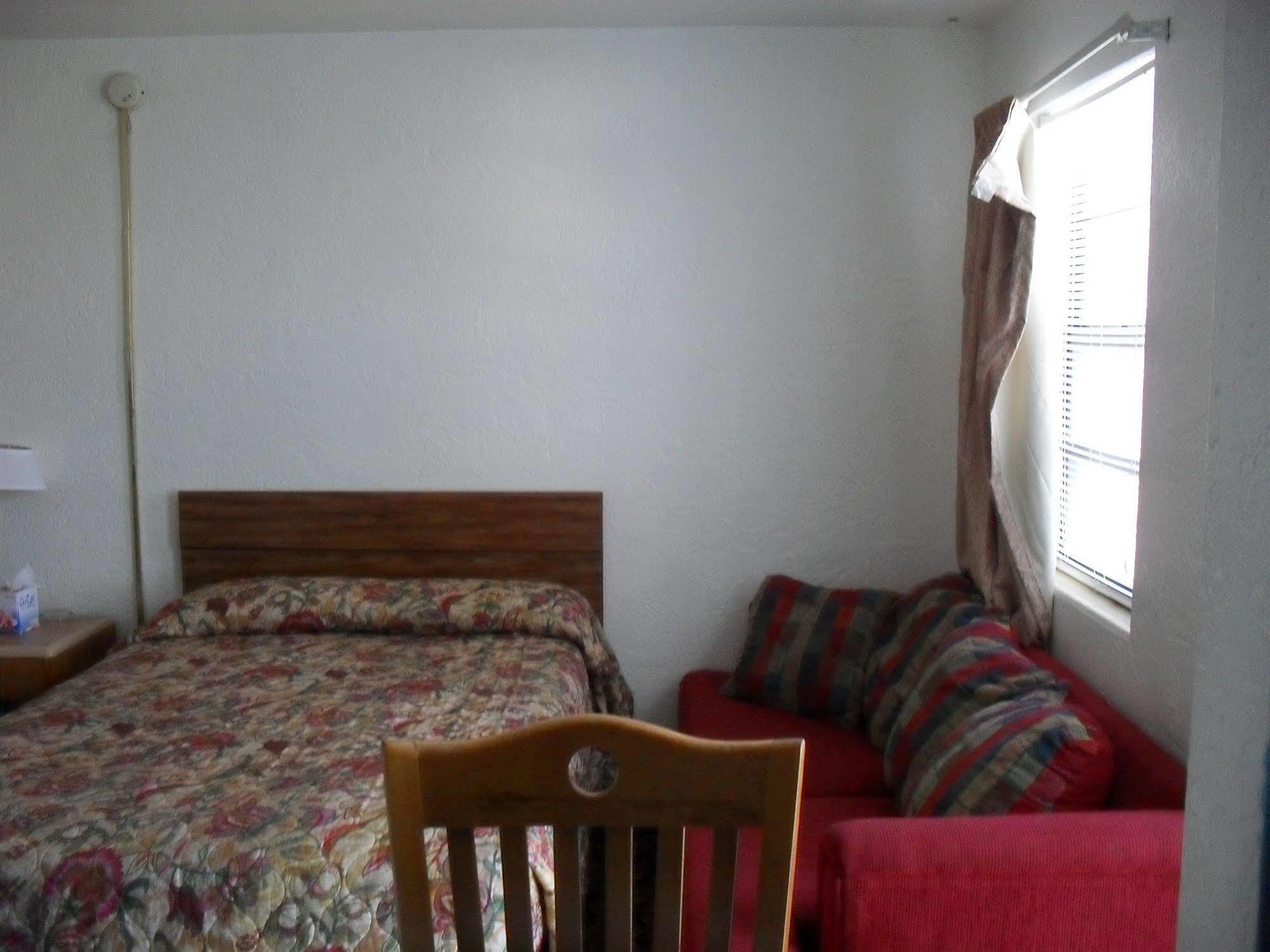 Shore Winds Motel