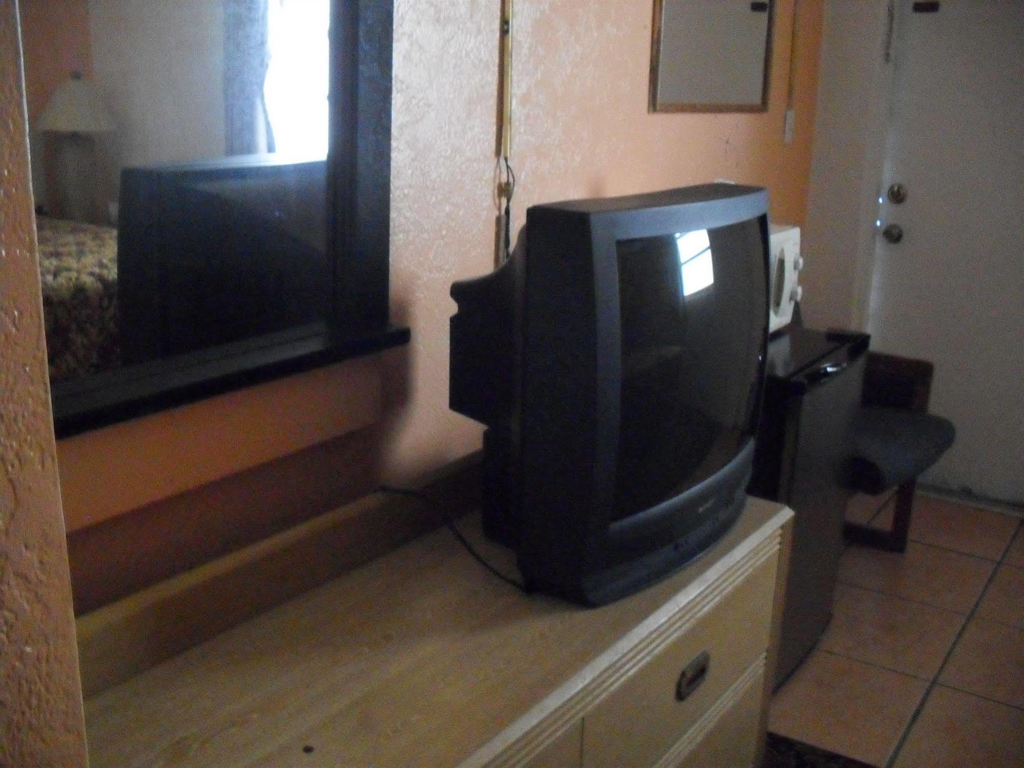 Shore Winds Motel