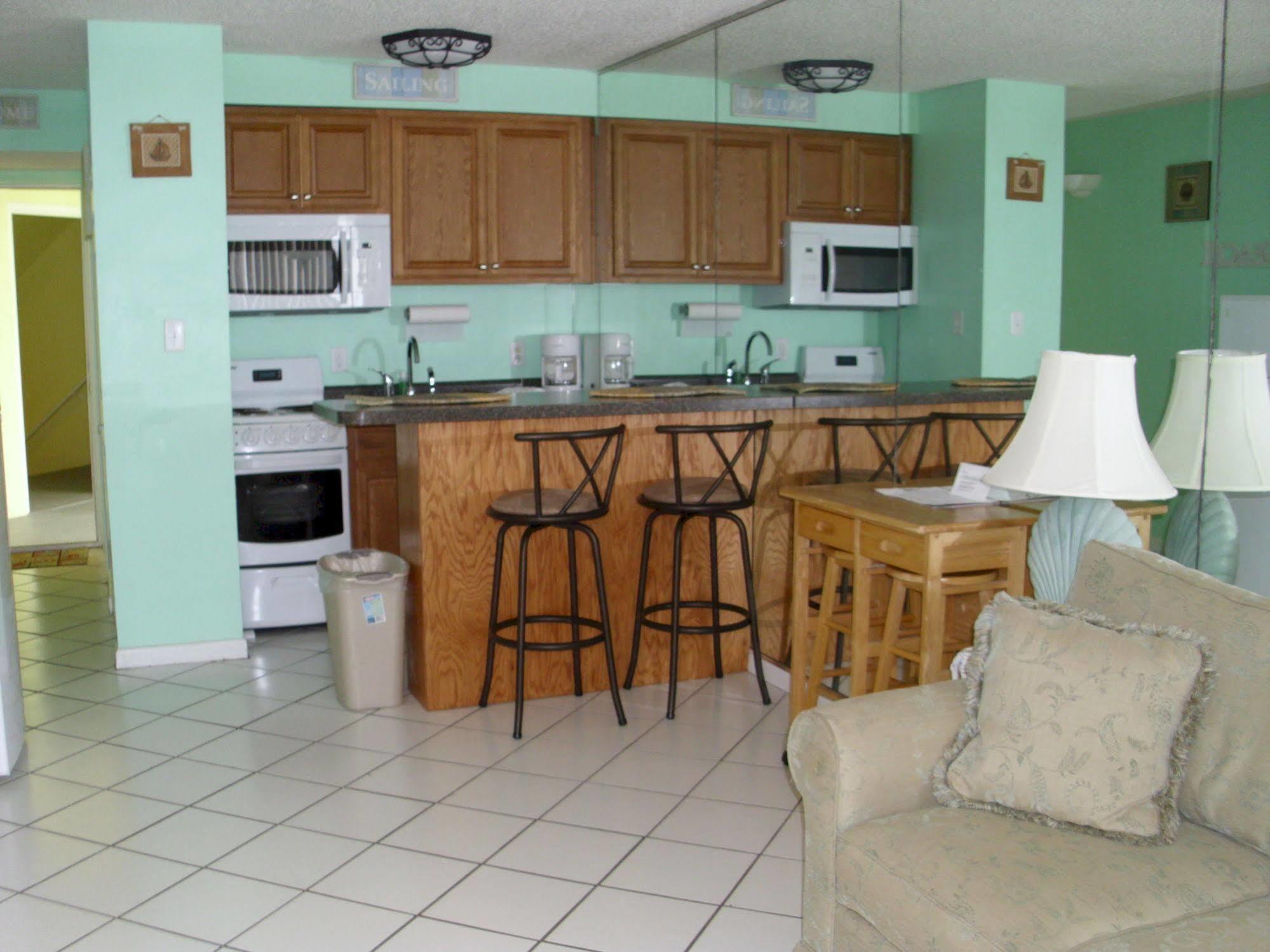 Symphony Beach Club * Ormond Beach