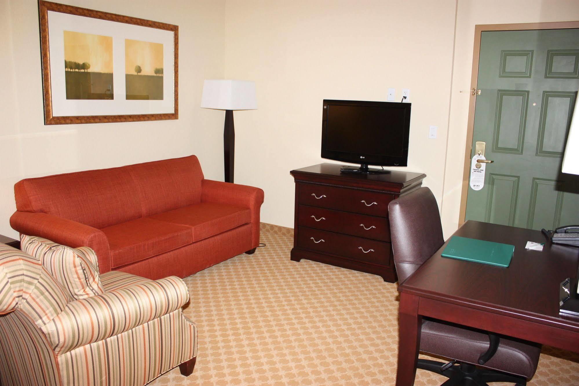 Country & By Radisson, St Petersburg - Clearwater, Fl Hotel