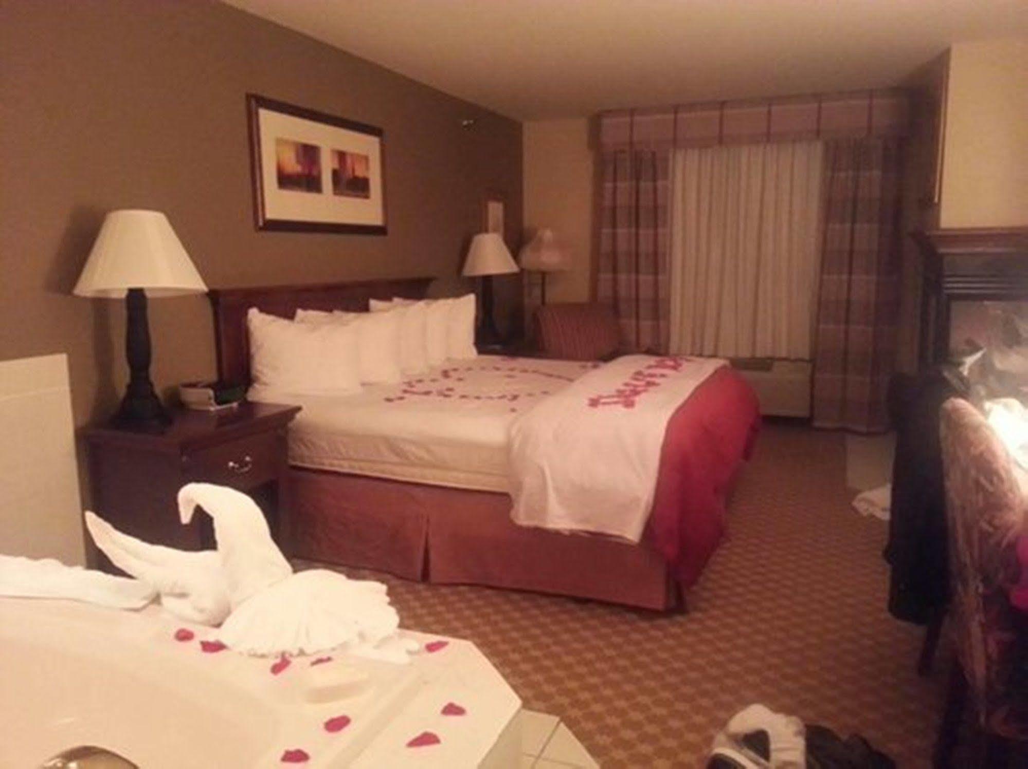 Country & By Radisson, St Petersburg - Clearwater, Fl Hotel