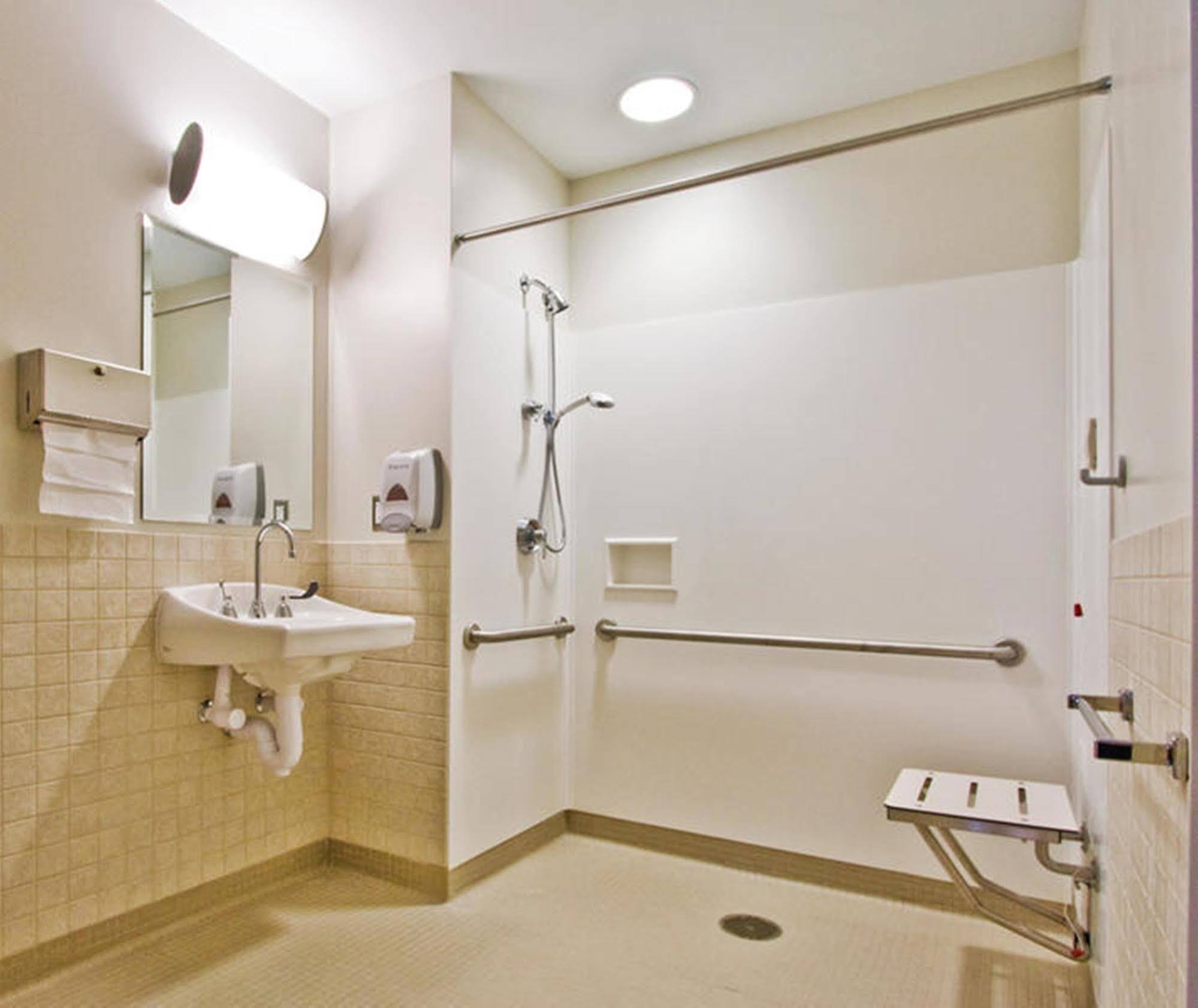Hotel Country & By Radisson, St Petersburg - Clearwater, Fl 3*