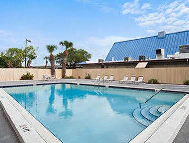 Super 8 By Wyndham Clearwater/us Hwy 19 N 2*