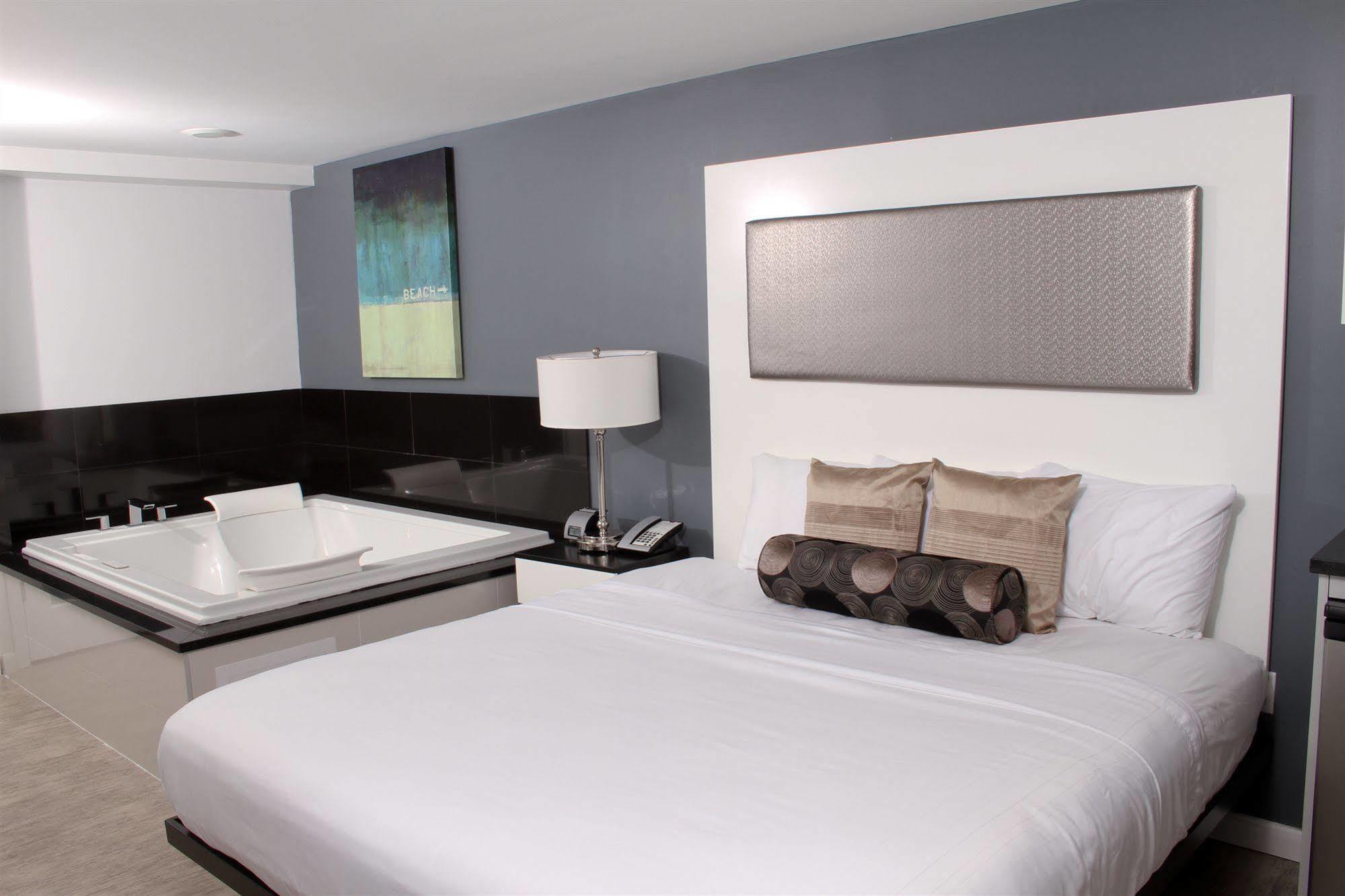Hotel Lotus Boutique And