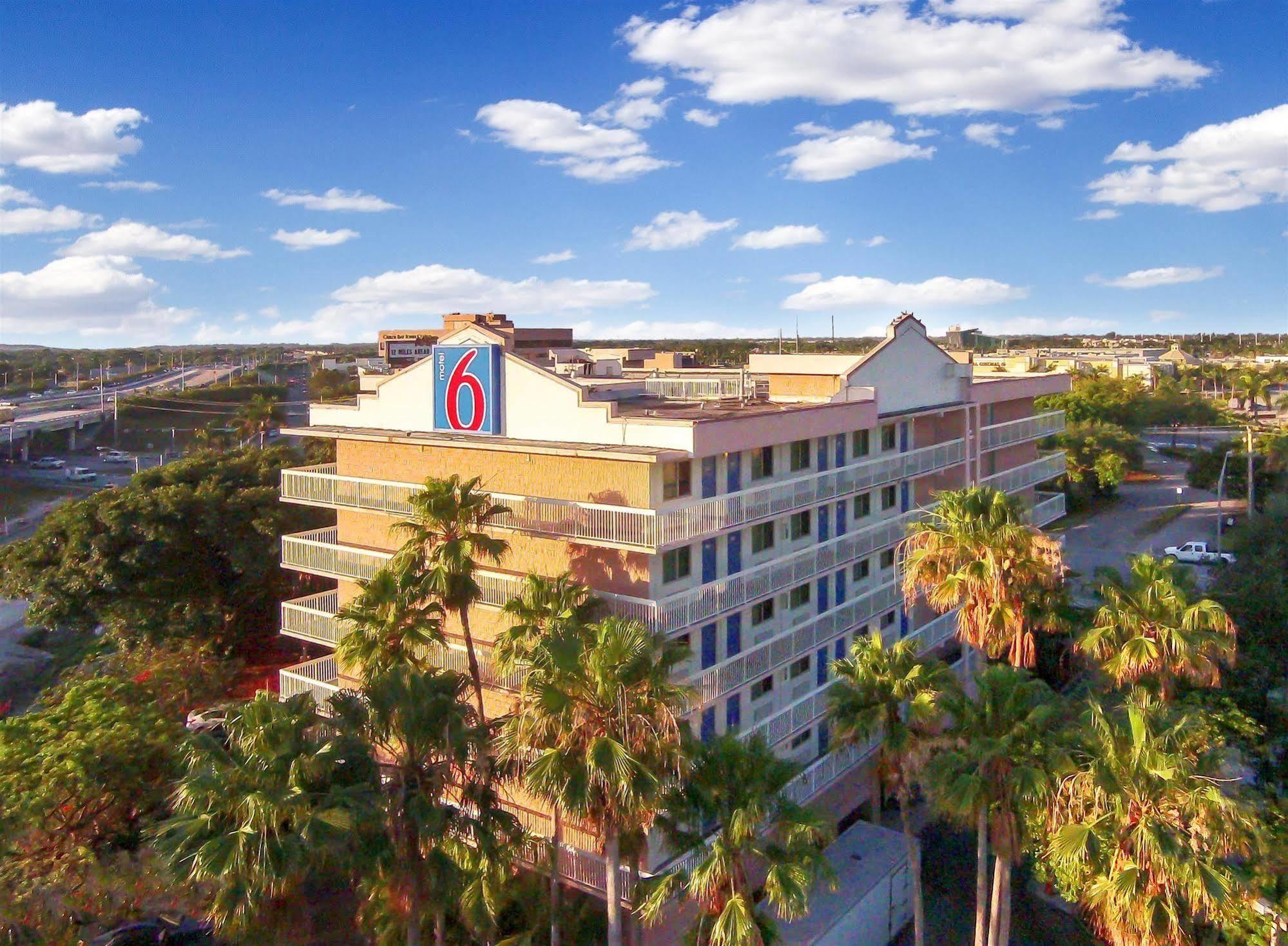 Hotel 6-cutler Bay, Fl 2*